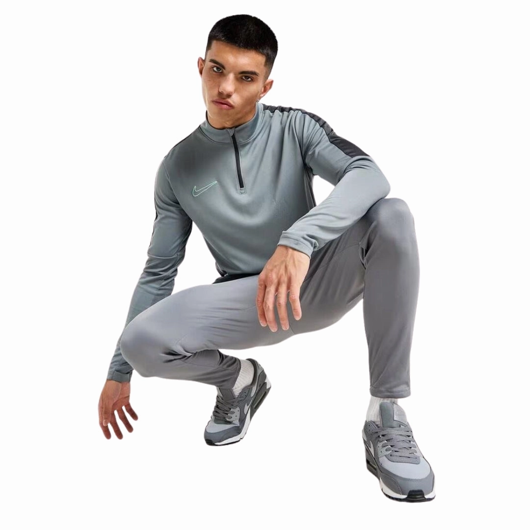 Academy Dri-FIT 1/2-Zip Soccer Top Versatile and Stylish