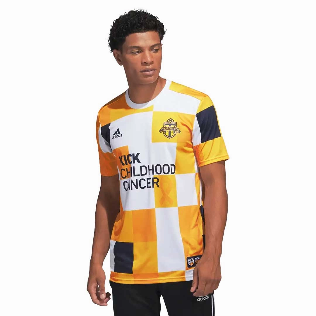 Layered Insulation System adidas - Men's Toronto FC Kick Childhood Cancer Pre-Match Jersey (HT7799)