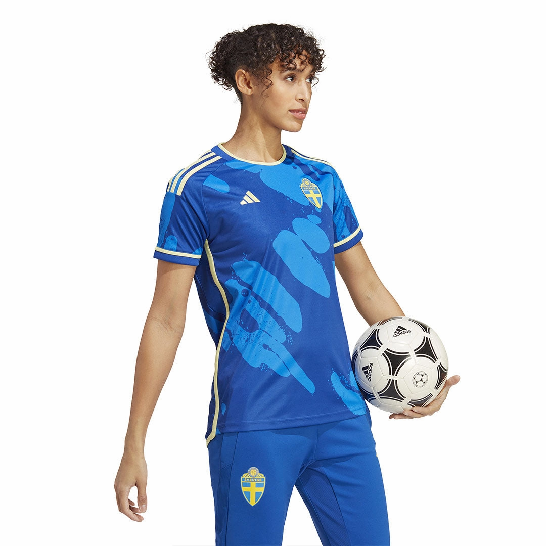 Sporty Outfit adidas - Women's Sweden 23 Away Jersey (HT7142)