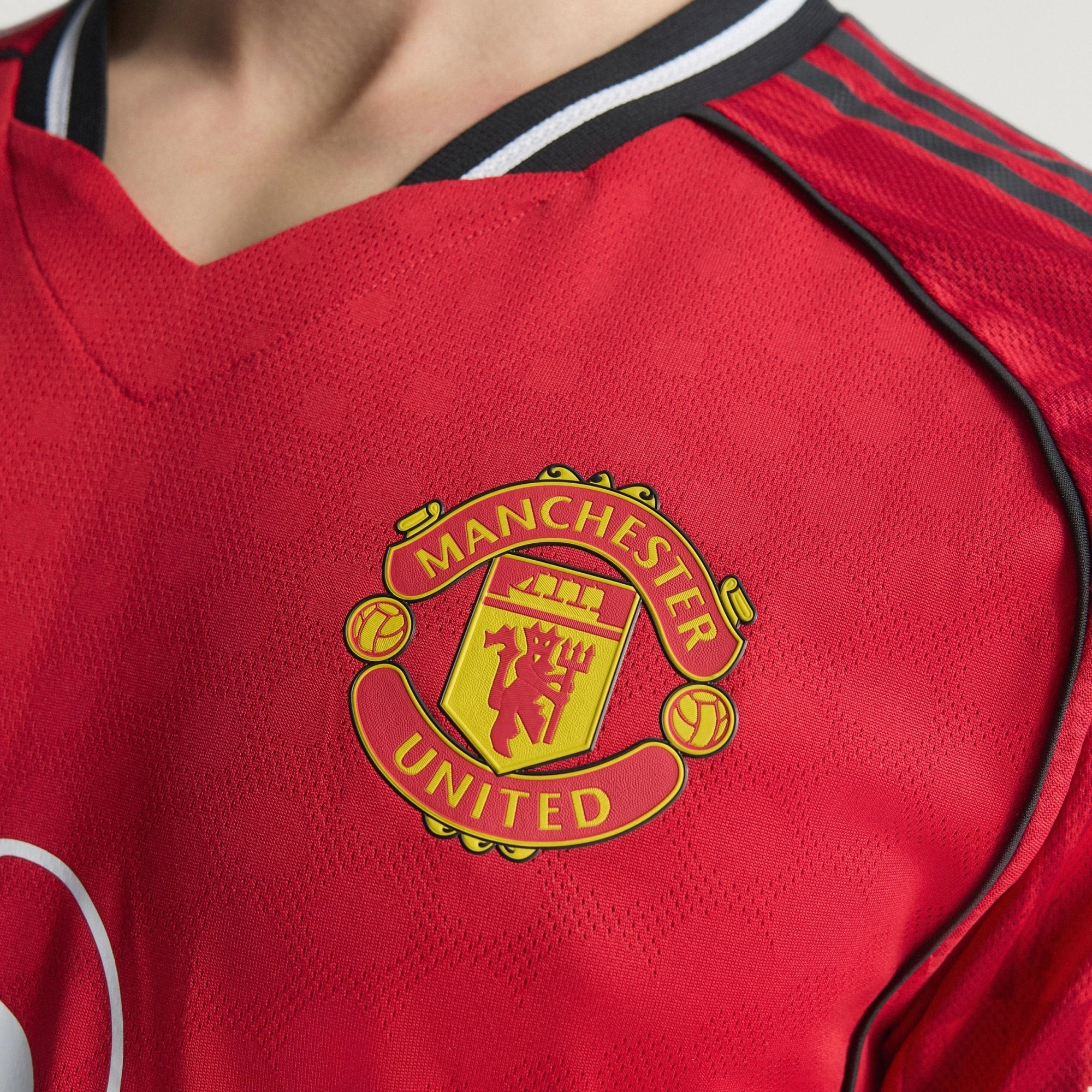 Airy material Abrasion Resistant Surface adidas Maguire Men's Manchester United Authentic Home Jersey 25/26 w/ NRFR   EPL Patch (Red)