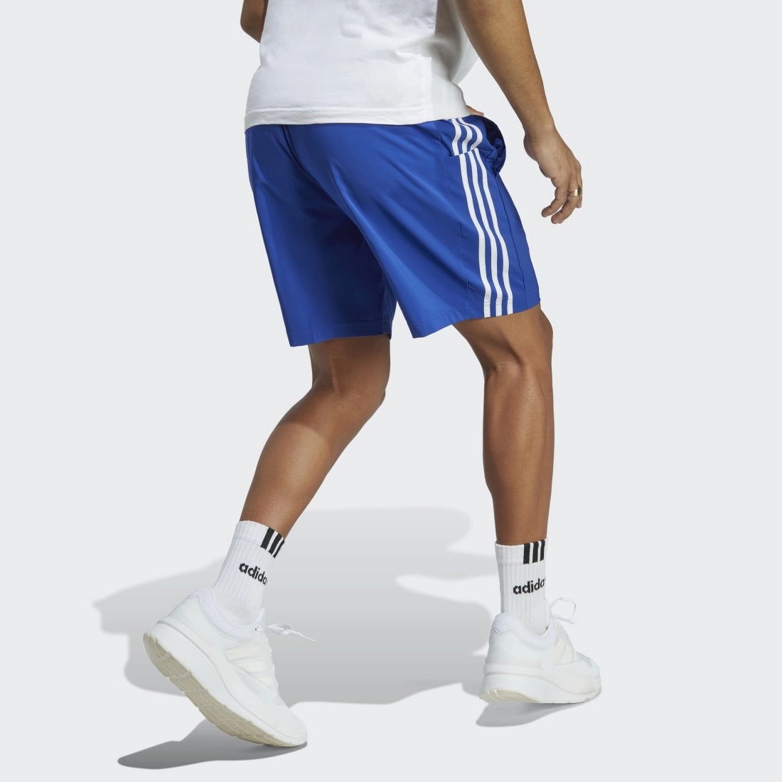 AEROREADY Essentials Chelsea 3-Stripes Shorts Spandex shorts Multi Panel Construction