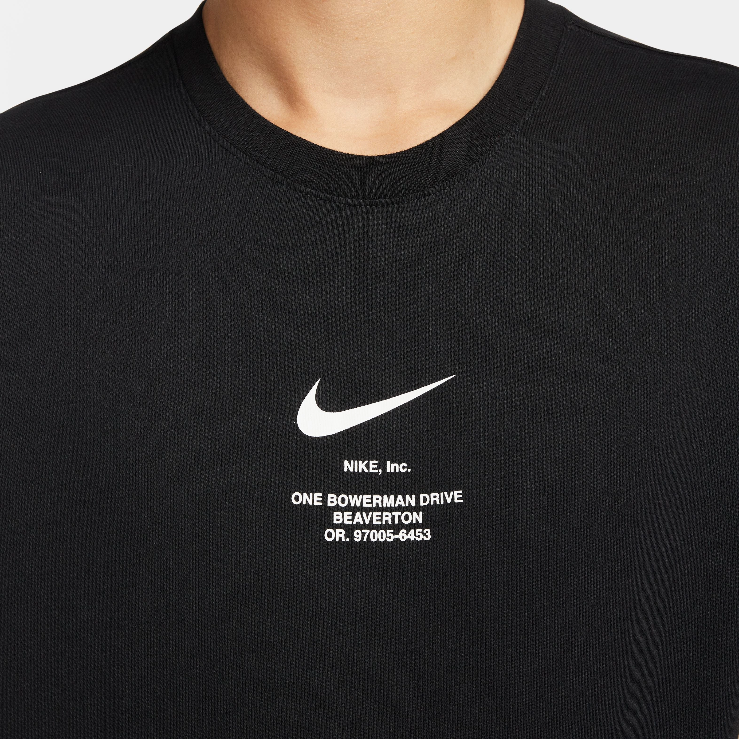 Sportswear Swoosh T-Shirt Sustainable Breathable Mesh Panels