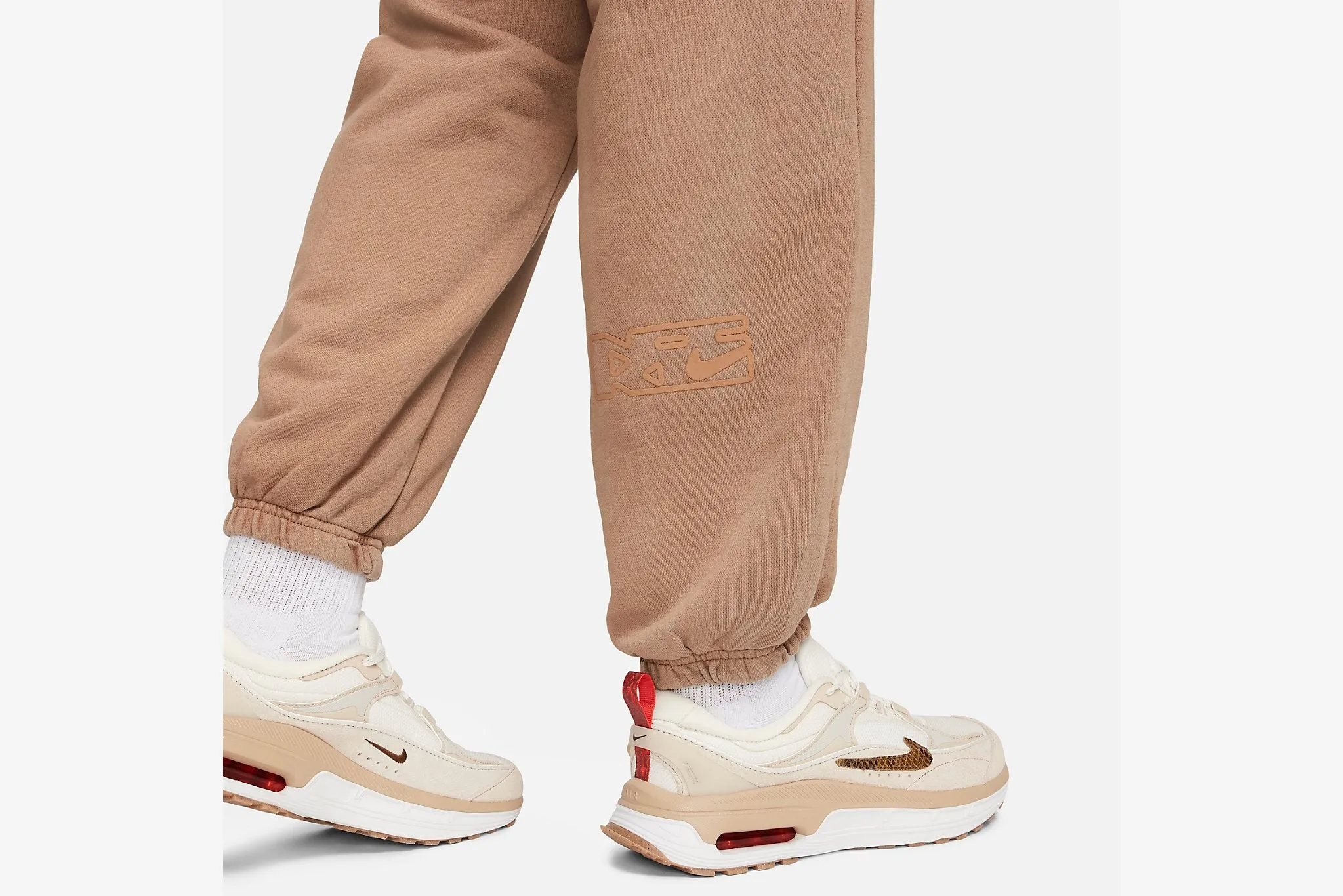 Nike "Sportswear Phoenix Fleece High-Waisted Pants" W -  Archaeo Brown Winter Accessories