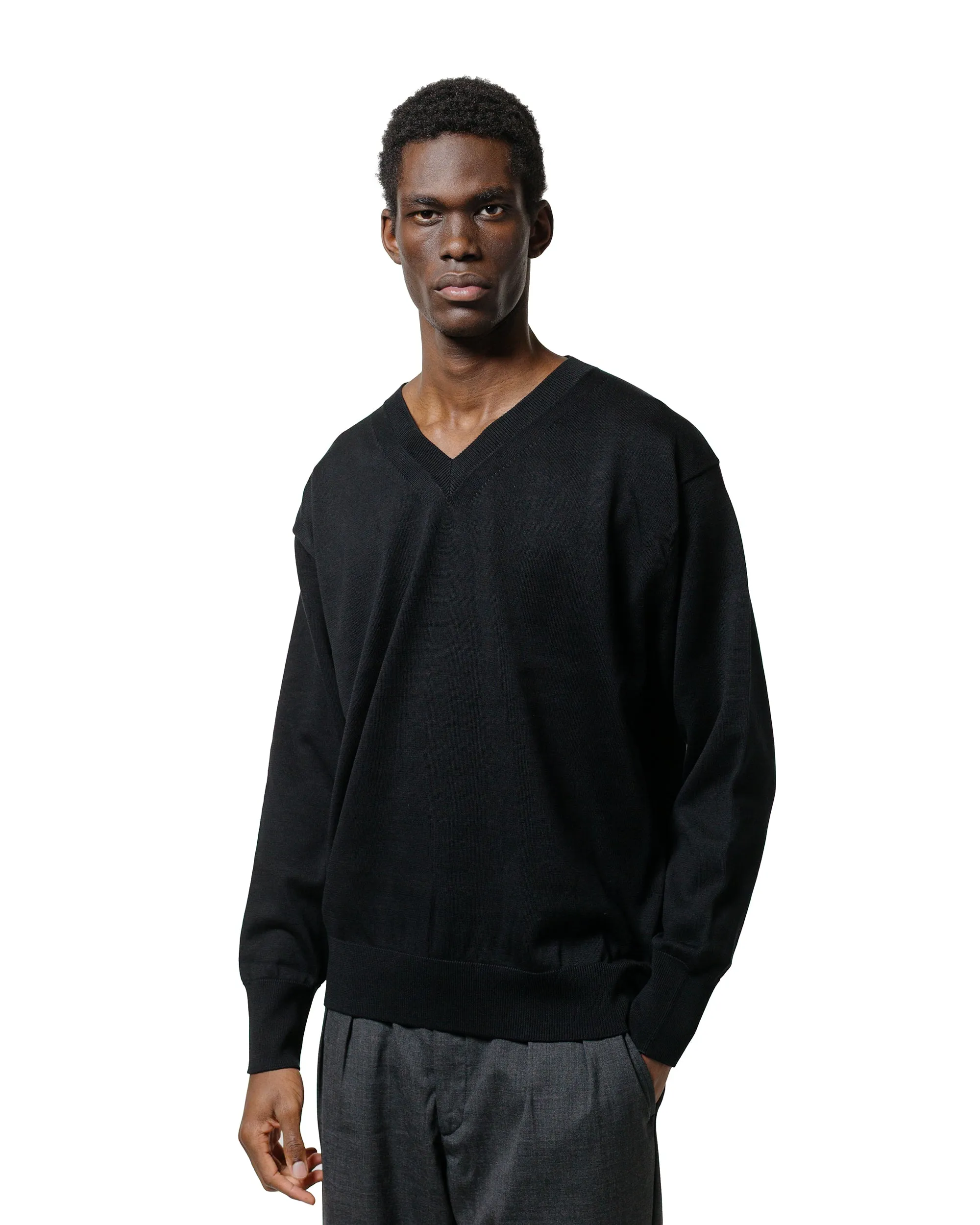 Batoner The Sea Island Cotton V Neck Black product floral delicacy Classic Sporty