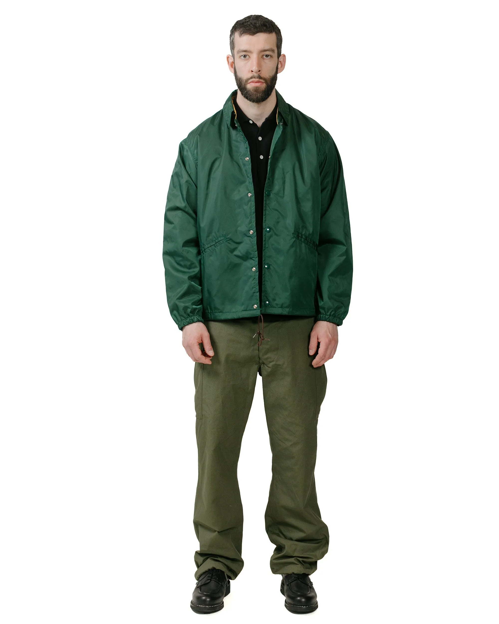 Beams Plus Knit Polo Solid 12G Black goes with sweatpants