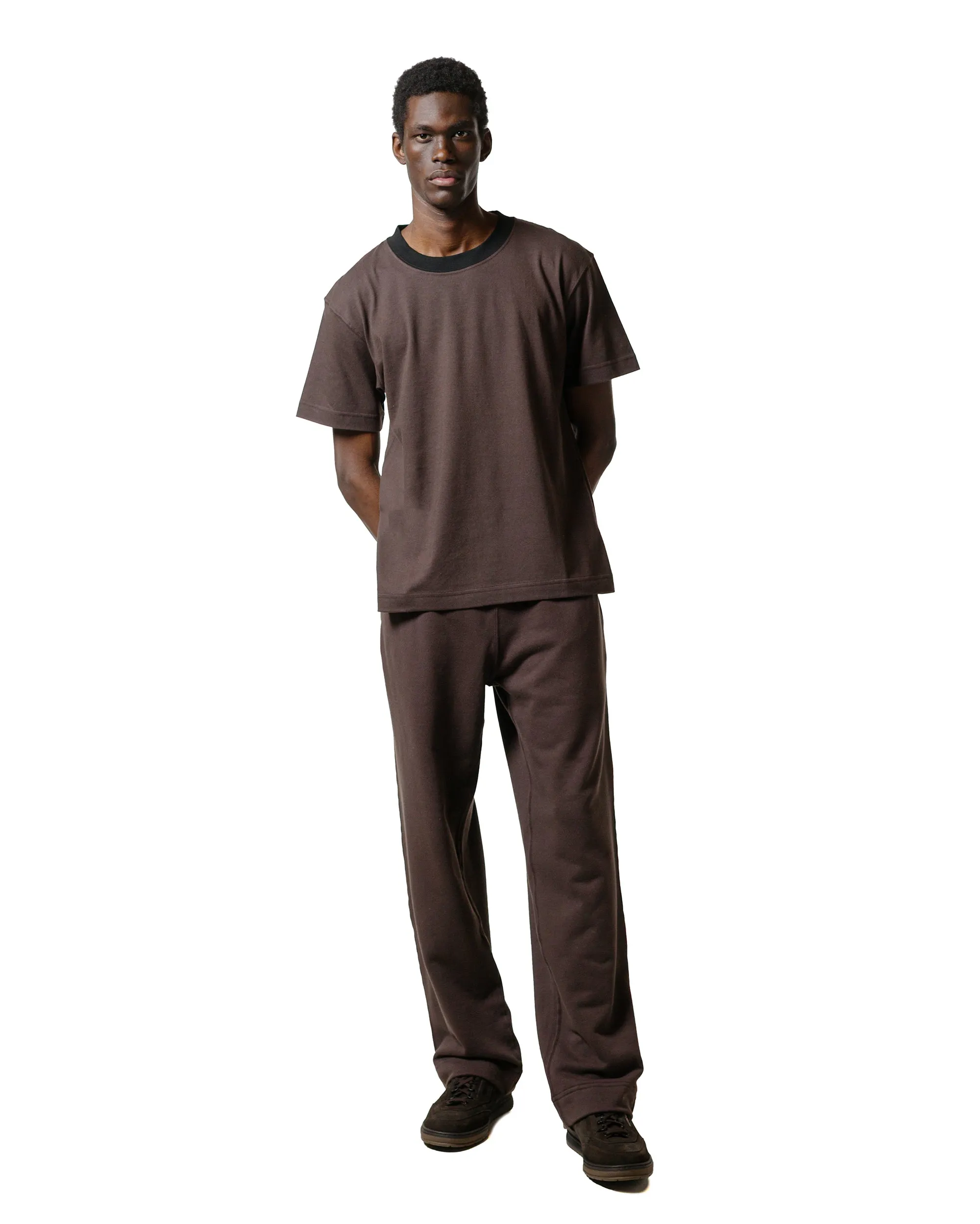 Body of Work Reed T-Shirt Loam Brown/Black Sports Outfit Casual Must-Have