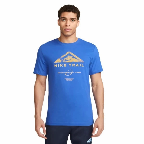 Relaxed and Comfy Chic Outfit Dri-Fit Run Trail T-shirt