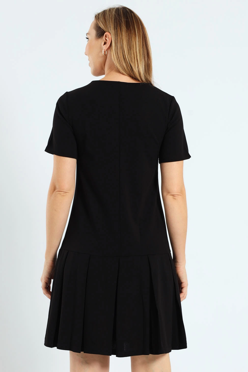 Light Layers Elastic Fit Box Pleated Hem Shift Dress