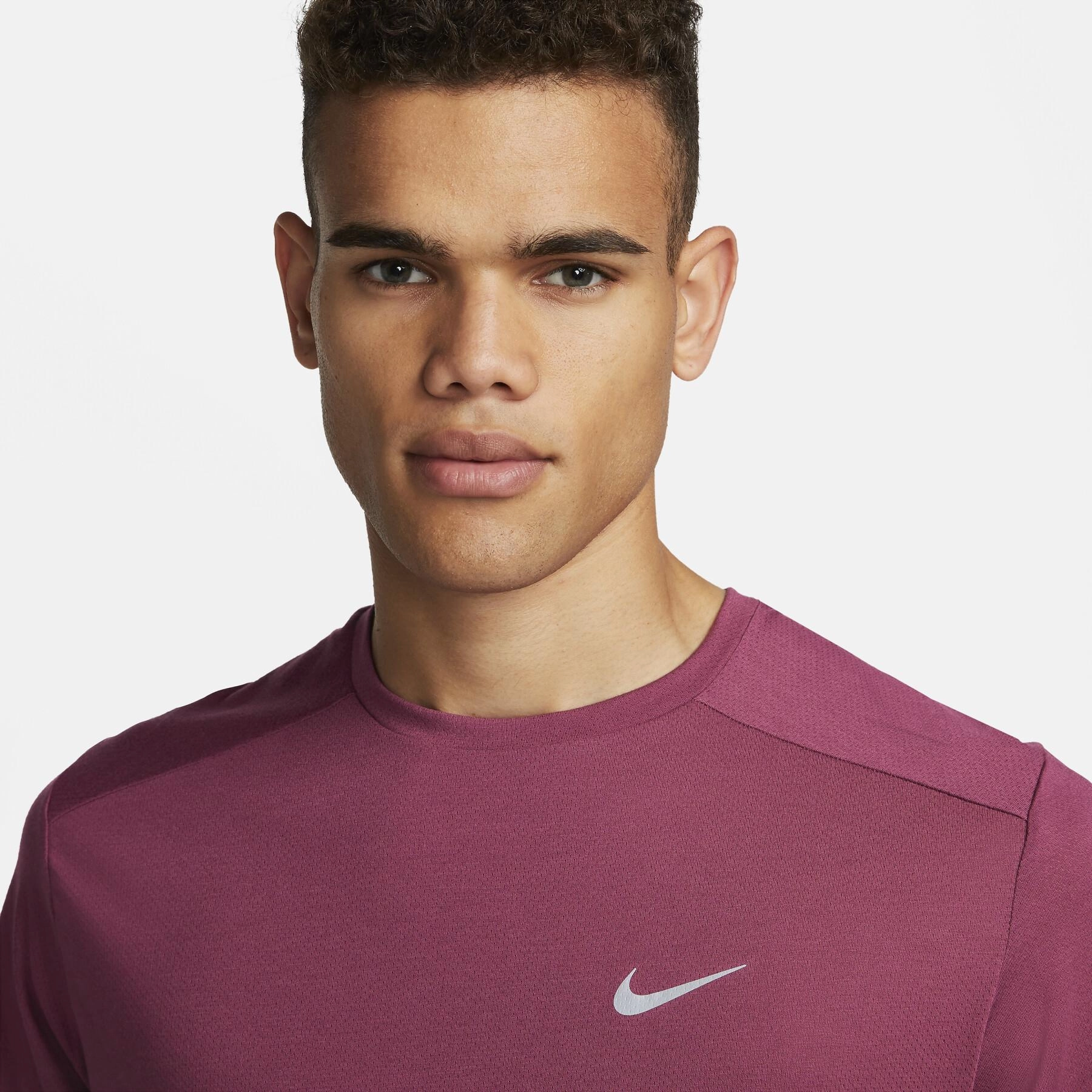 DurableStitching Dri-FIT Run Division Rise 365 T-shirt