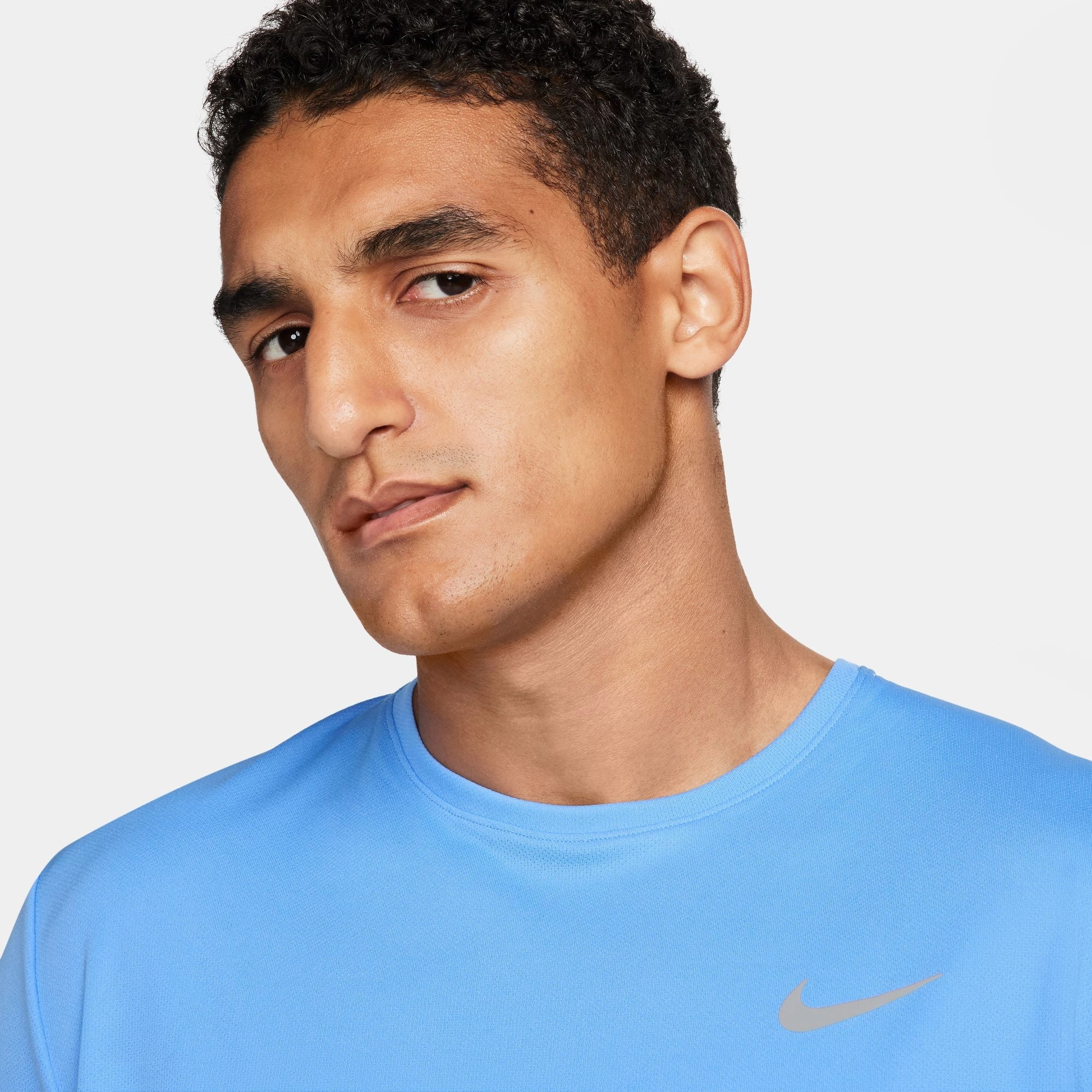 Fashion Top Micro Perforation Miler Dri-FIT UV Short-Sleeve Running Top