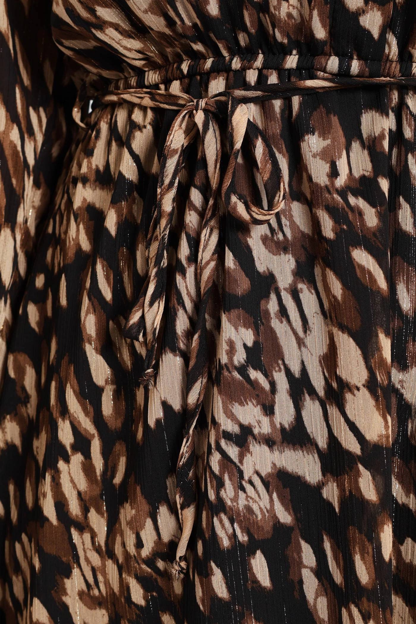 Modern Silhouette Quick Layer Button Through Tiered Monochrome Floral Tea Dress - Black