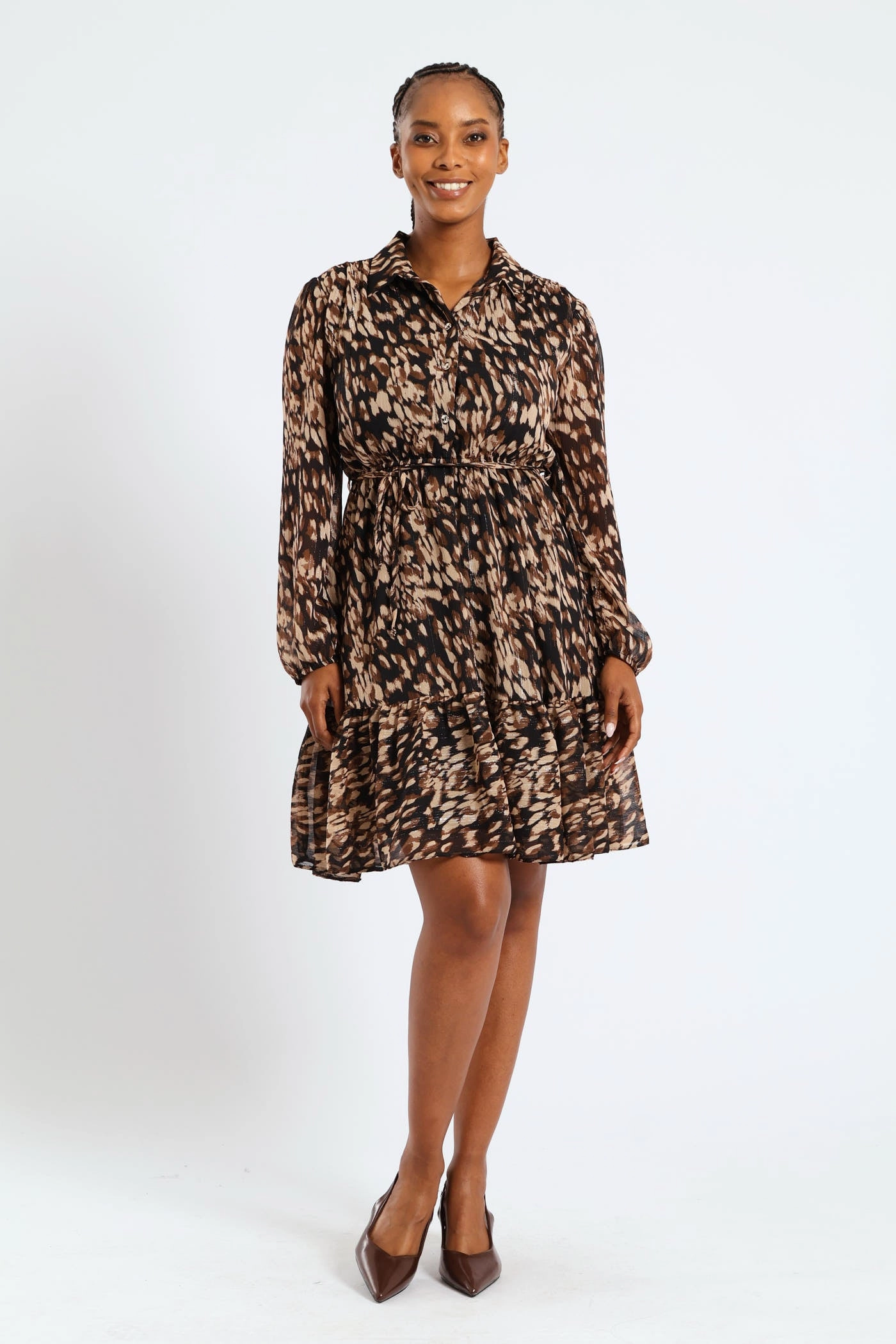 Matte-finish Fashion Essential Button Through Tiered Monochrome Floral Tea Dress - Black