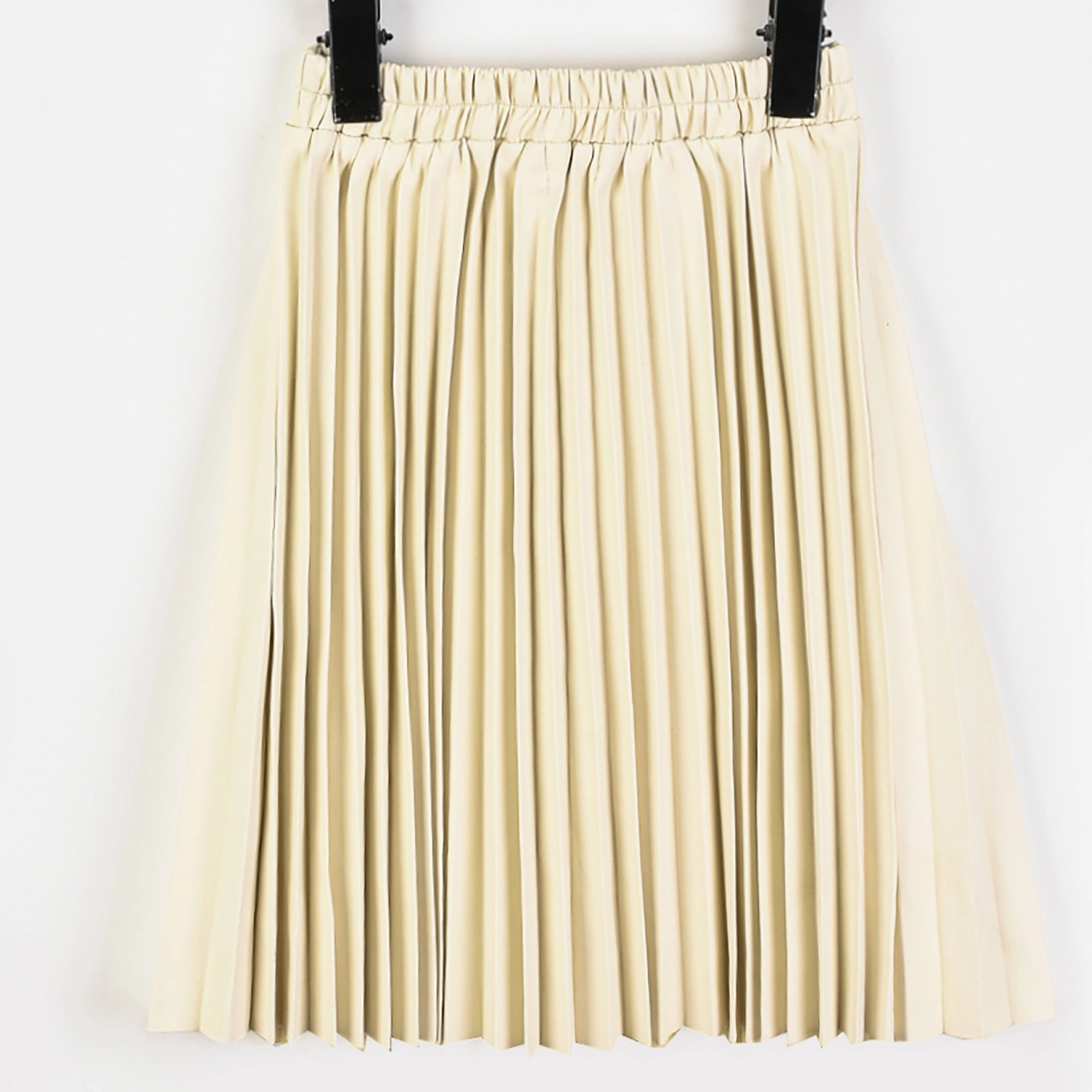 Hadas Pleated Skirt Sleek Outfit Tonal Look
