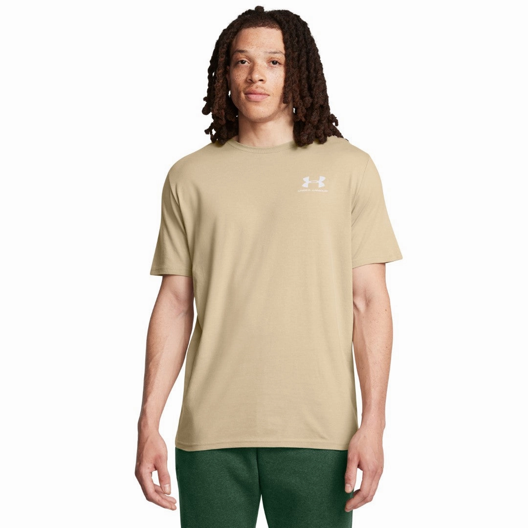 Left Chest Logo T-shirt Colorfast Dye Comfy Essentials Wear