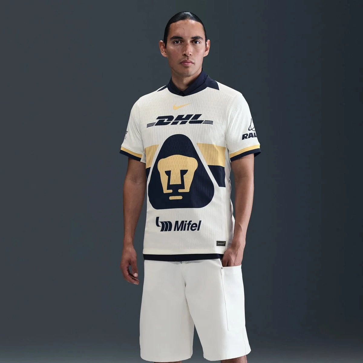Timeless Design Fluid Fabric Nike Pumas UNAM Authentic Home Jersey 25/26 (Sail/Obsidian/Club Gold)