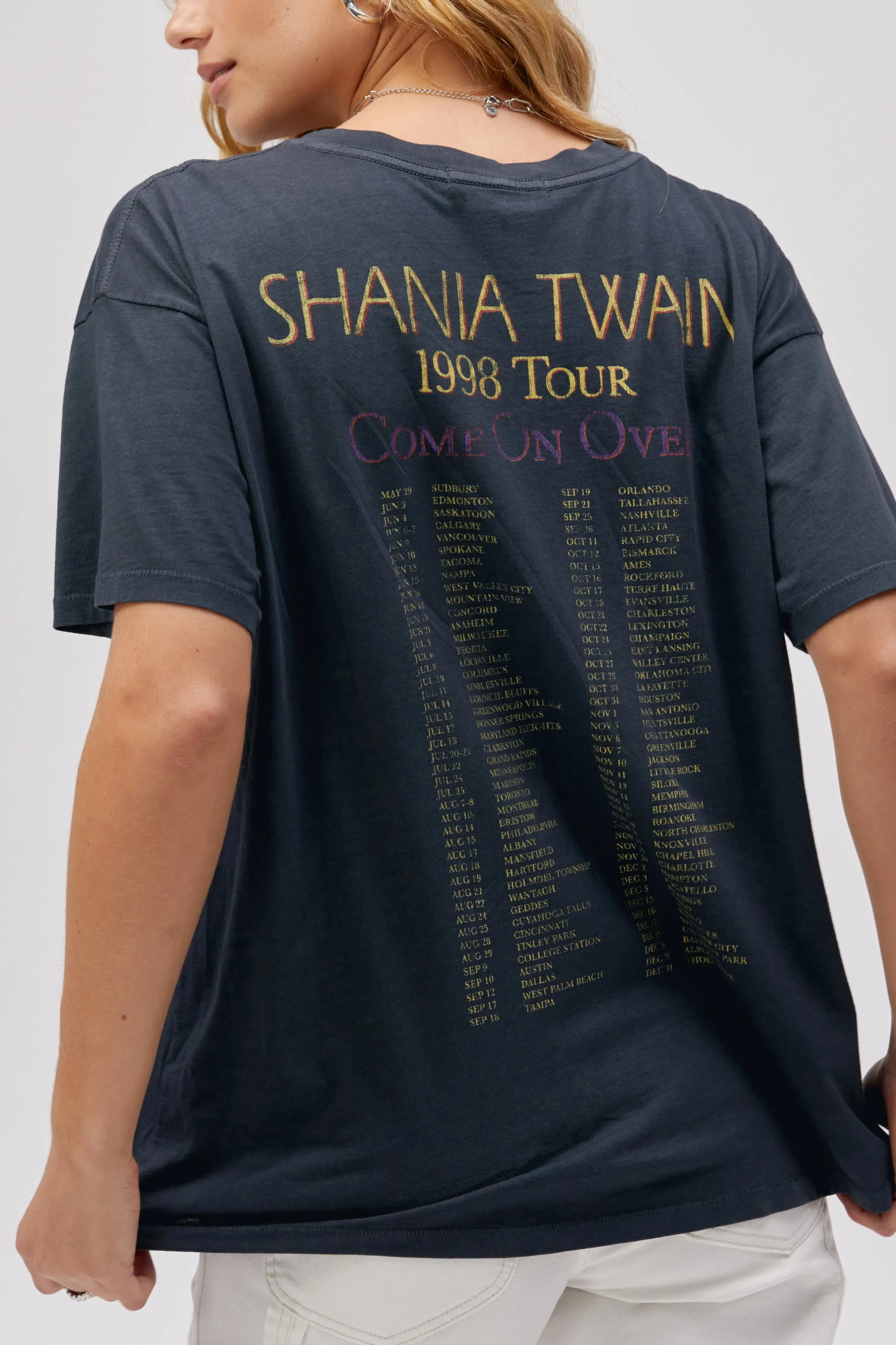 DayDreamer "Shania Twain Come On Over 1988 Tour Merch" T-Shirt W - Vintage Black Party Ready