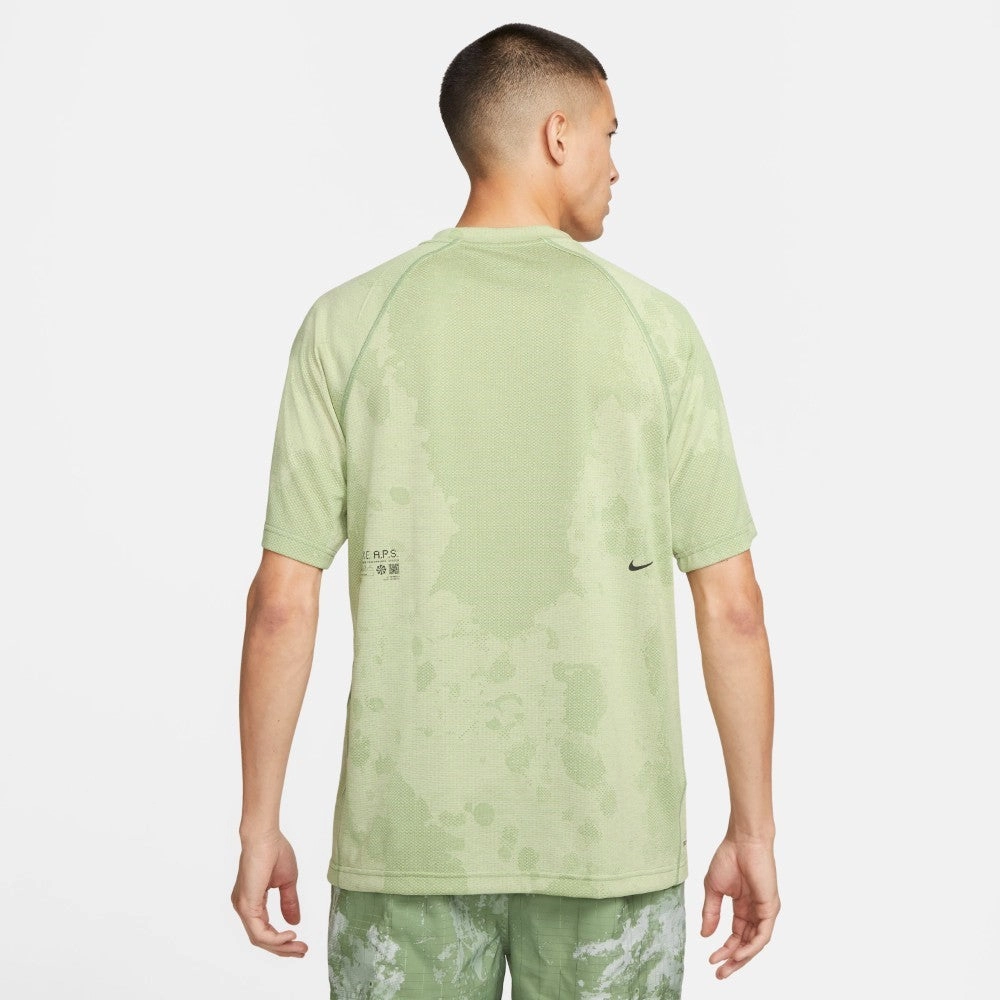 Dri-FIT ADV APS  Engineered Fitness T-shirt WrinkleFreeFabric Multi Panel Structure