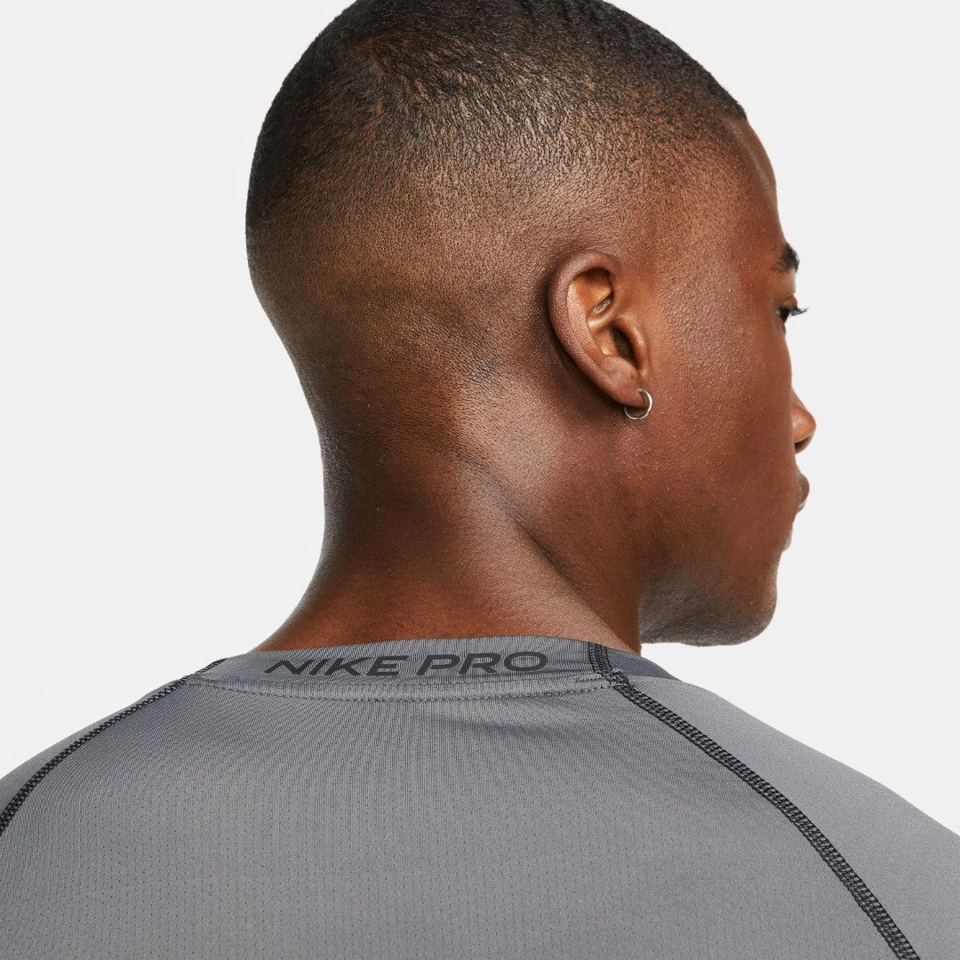 Modern Comfort Style Oversized Fit Dri-Fit Tight T-shirt