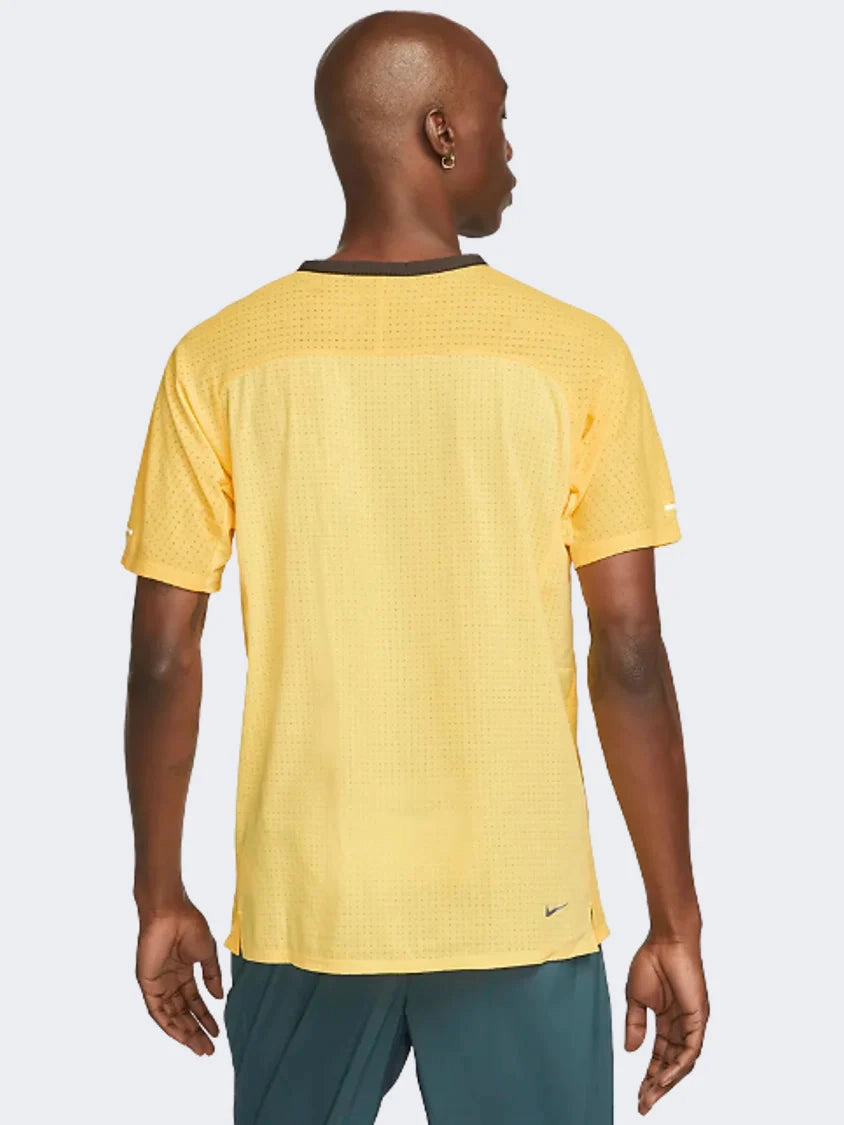 Skinny Fit Classic Comfort Style Dri-FIT Trail Solar Chase T-shirt