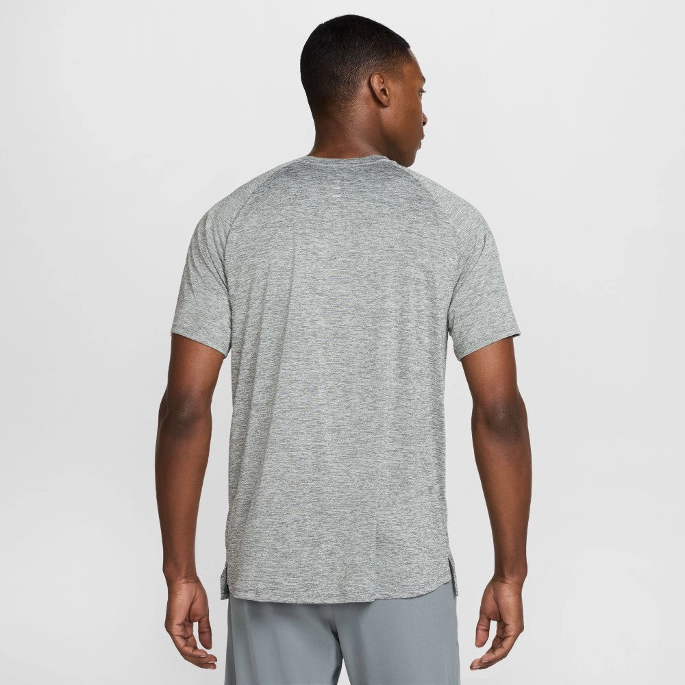 Daily Outfit Stride Dri-FIT ADV Running T-shirt