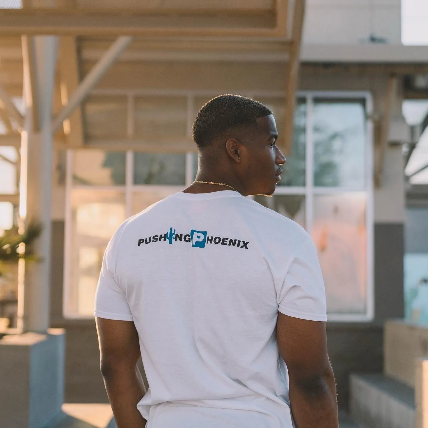 ComfortWaistband Manor "Pushing Phoenix" T-Shirt M - White / Blue