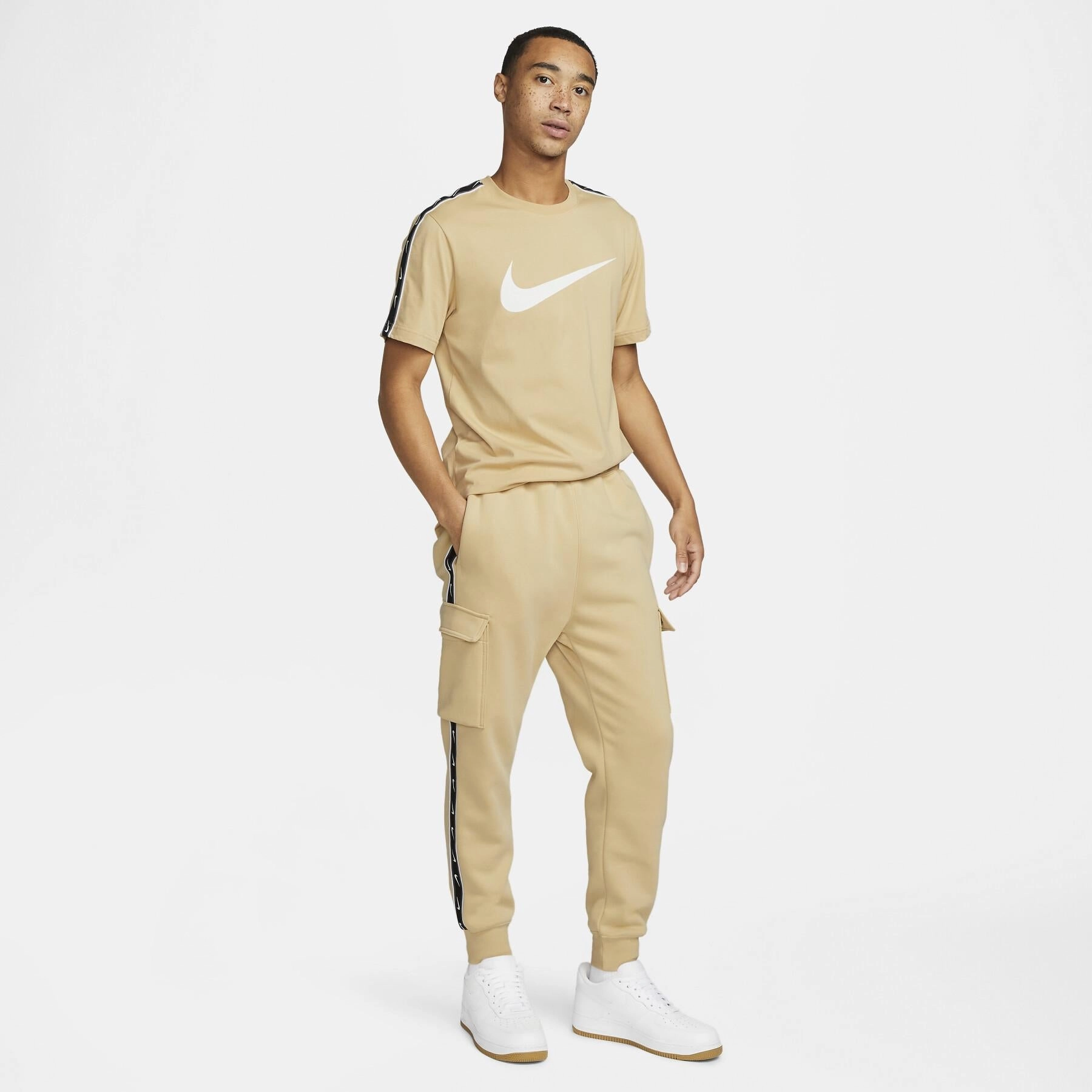 Everyday Style Trend Repeat Swoosh T-shirt