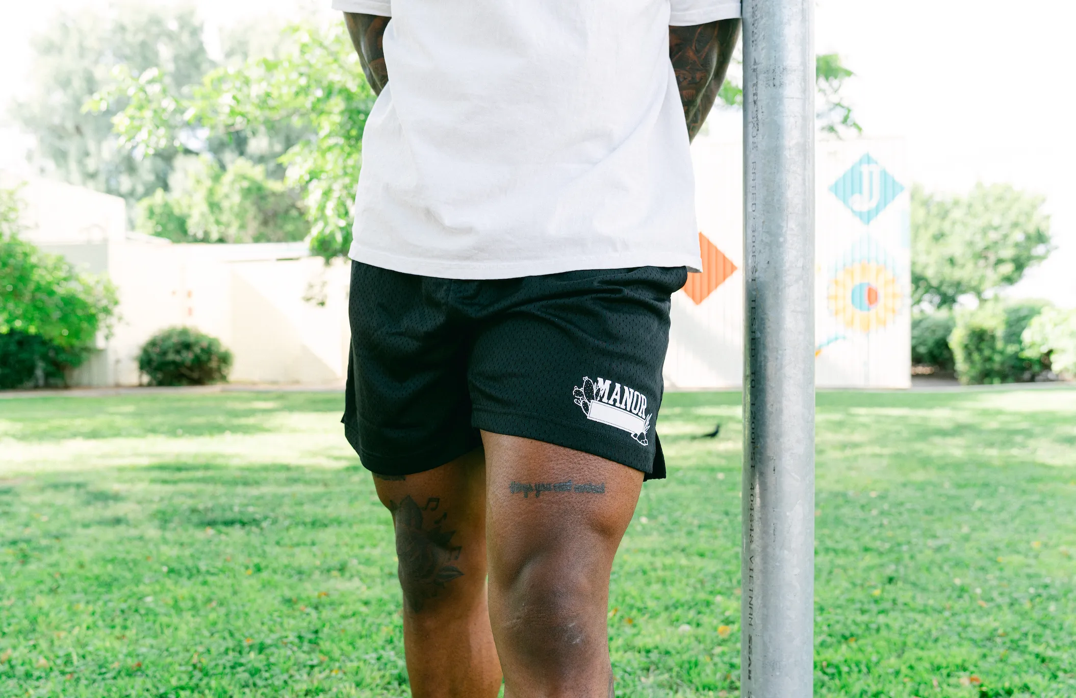Manor "Mesh Gym Shorts" M - Black / White ZeroIrritationLabels