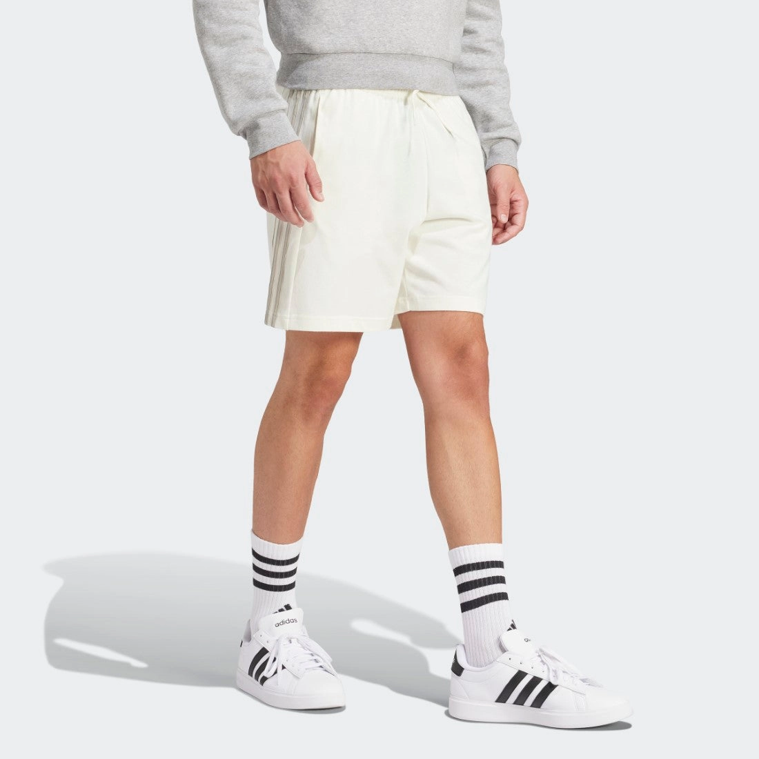 Sleek Cut men's fashion Essentials 3-Stripes Shorts