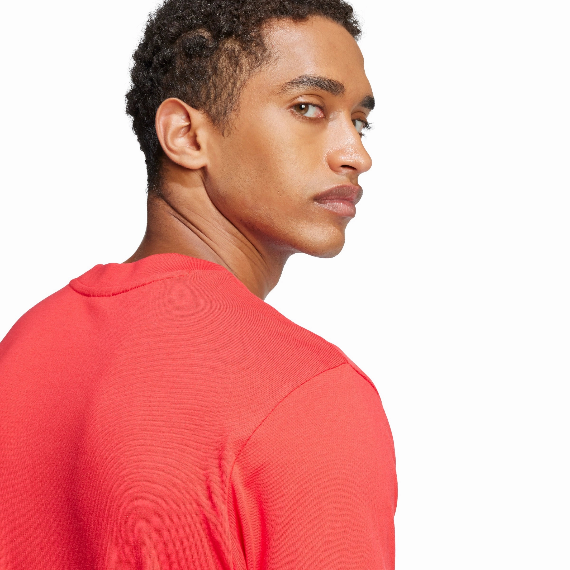 Seasonal Fashion Essentials Big Logo T-shirt