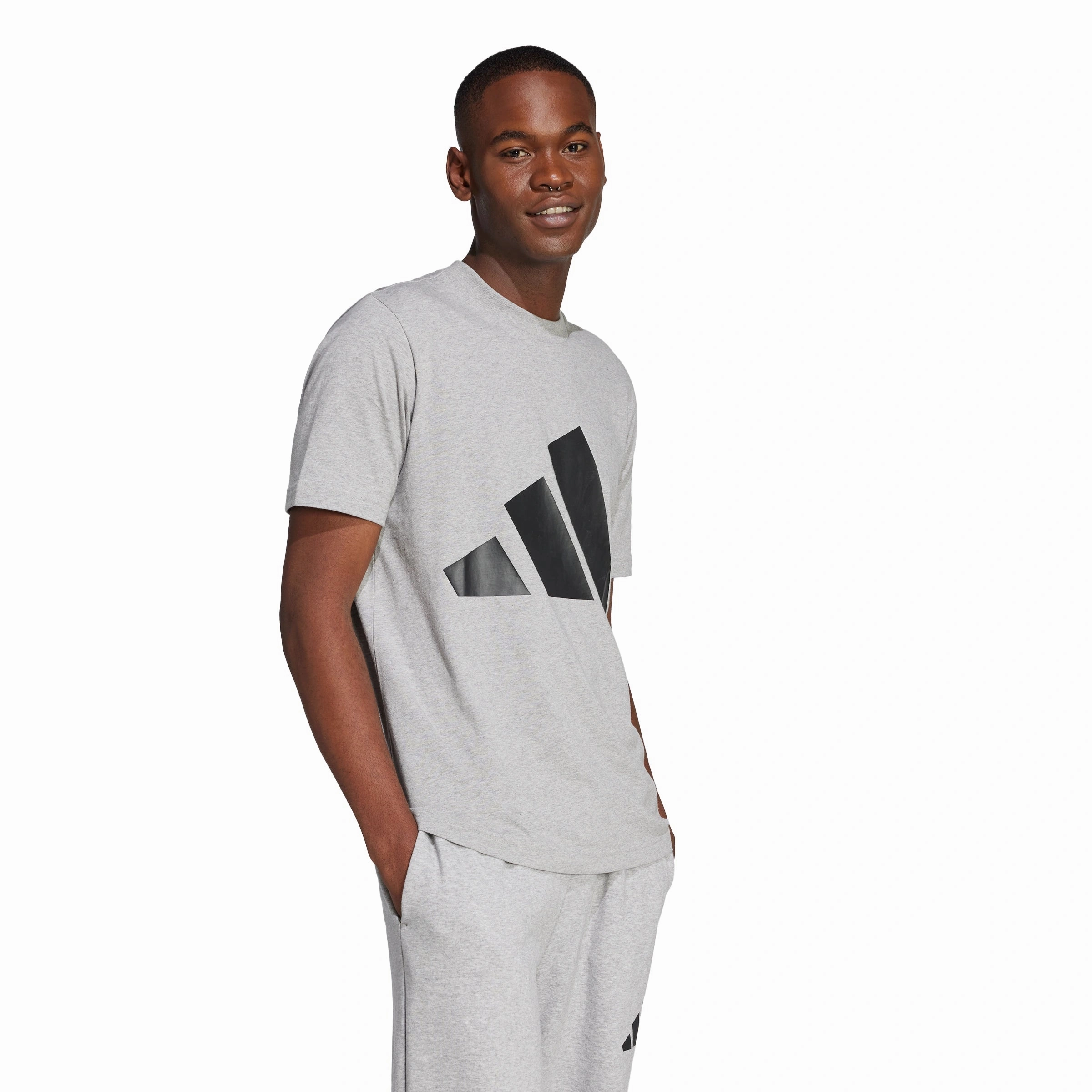 Oversized Cut Essentials Big Logo T-shirt