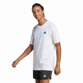 Fresh Outfit StretchReinforcedArmholes Essentials Single Jersey Embroidered Small Logo T-Shirt