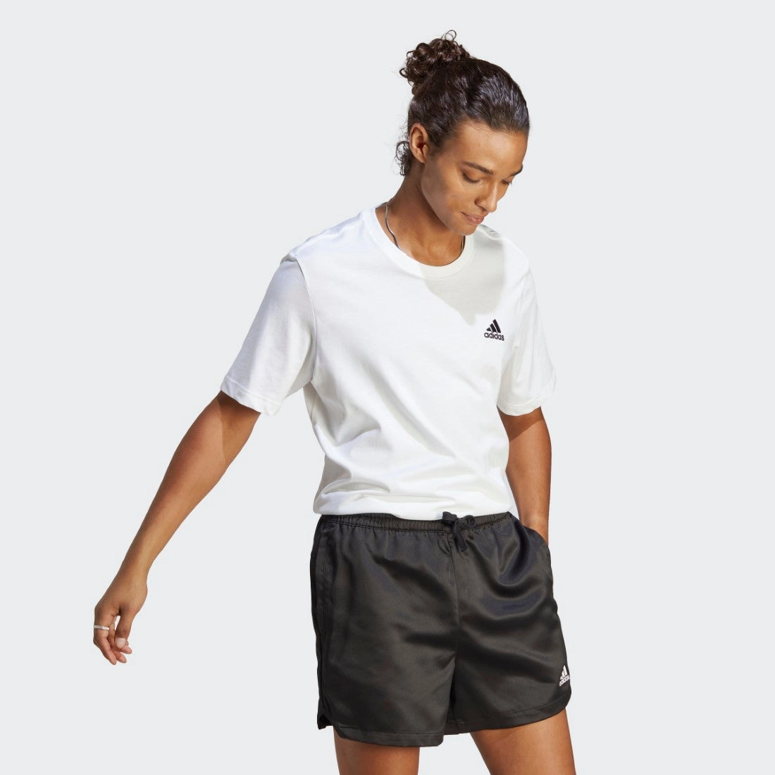 Leather combination Essentials Single Jersey Embroidered Small Logo T-Shirt