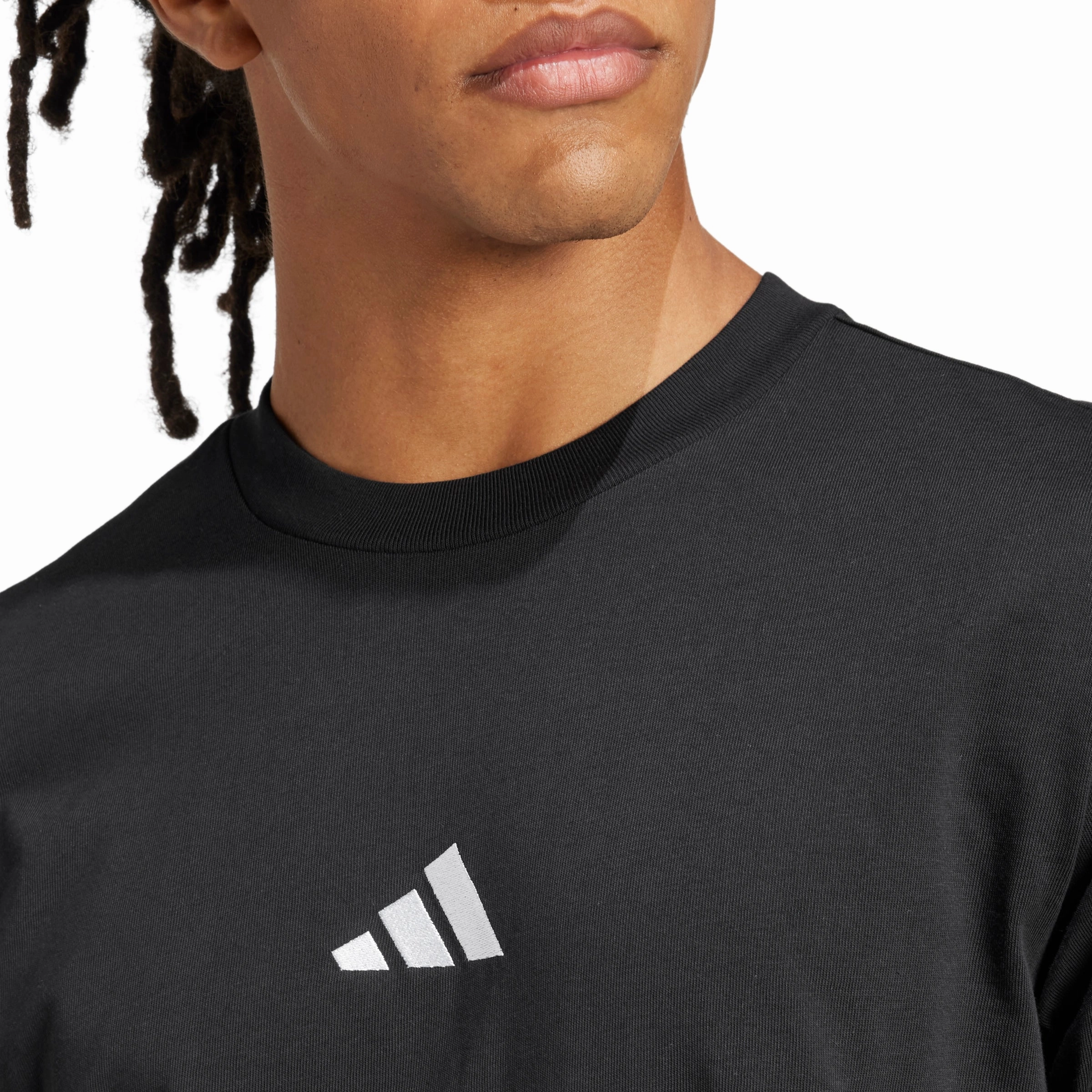 Perfect for Travel Essentials Small Logo Single Jersey T-Shirt