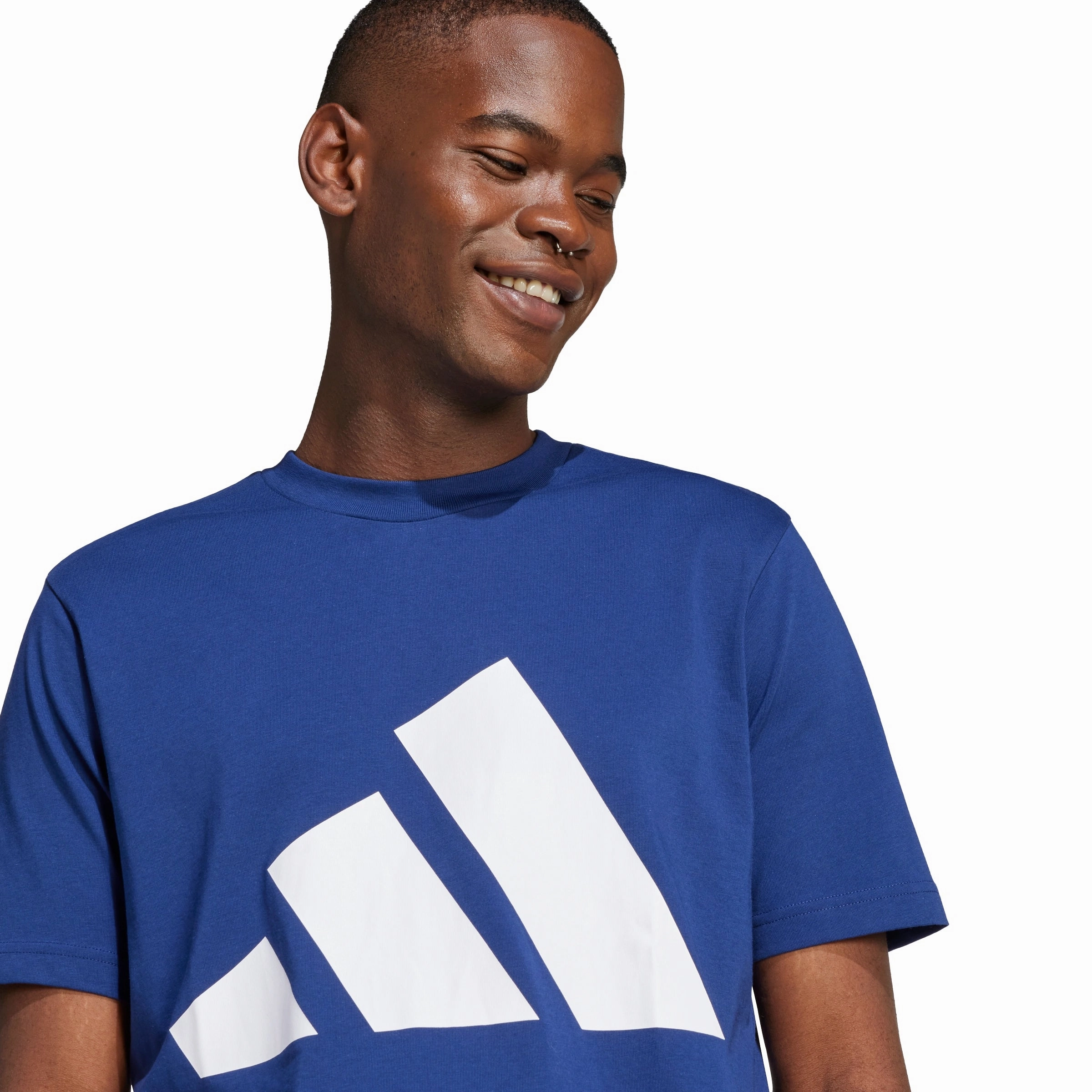 Pilling Resistant Finish Casual Comfort Top Essentials Big Logo T-shirt