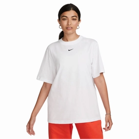 Popular Women's Sportswear Essential T-Shirt
