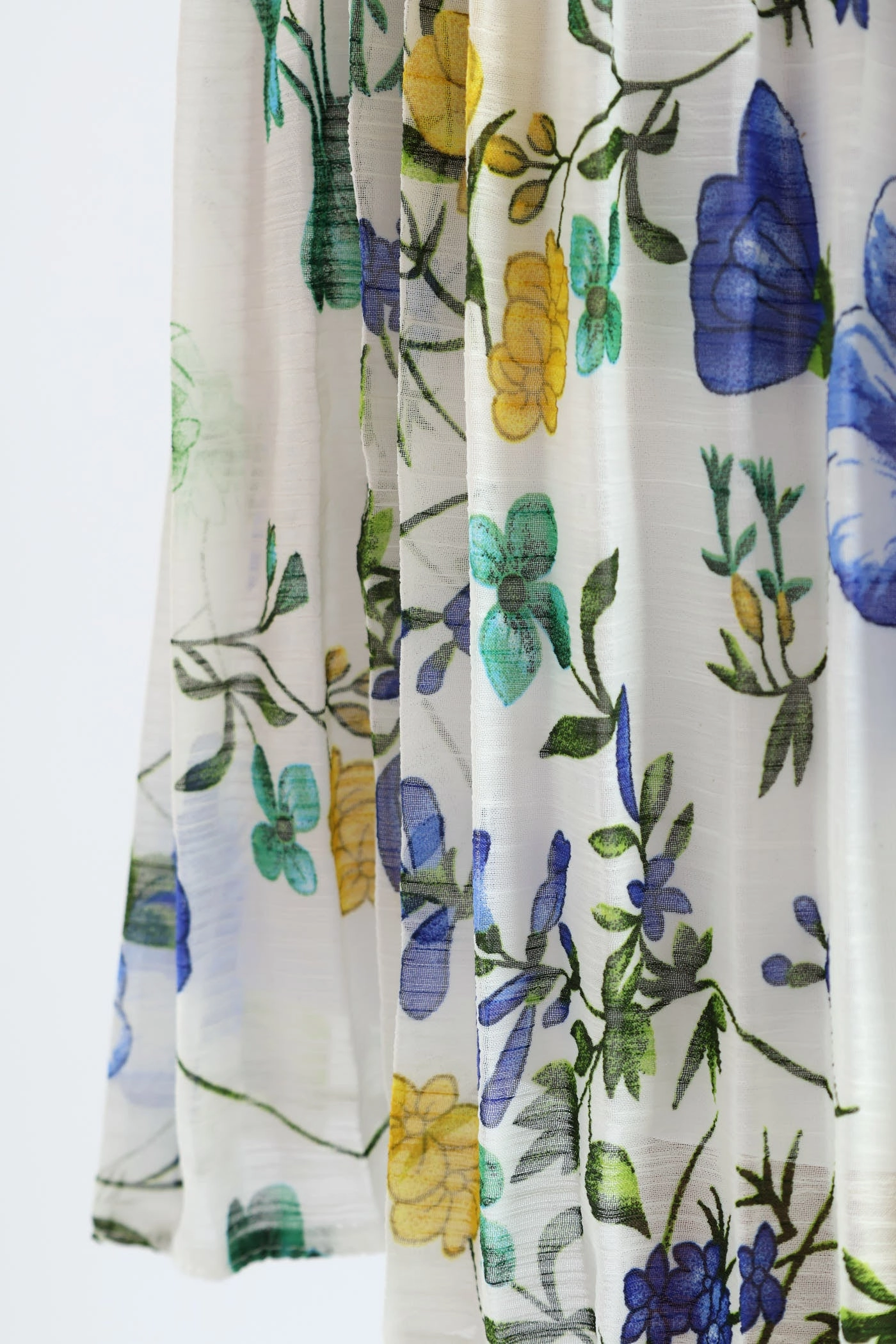 Keyhole Floral Pleated Tea Dress - Blue Sharp Motion Fluid Shape