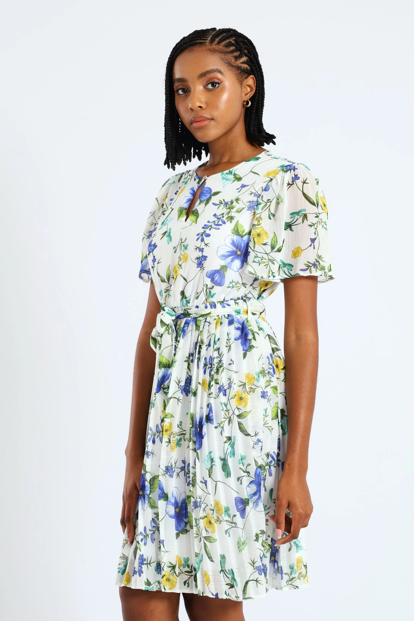 Premium Material Bold Elegance Keyhole Floral Pleated Tea Dress - Blue