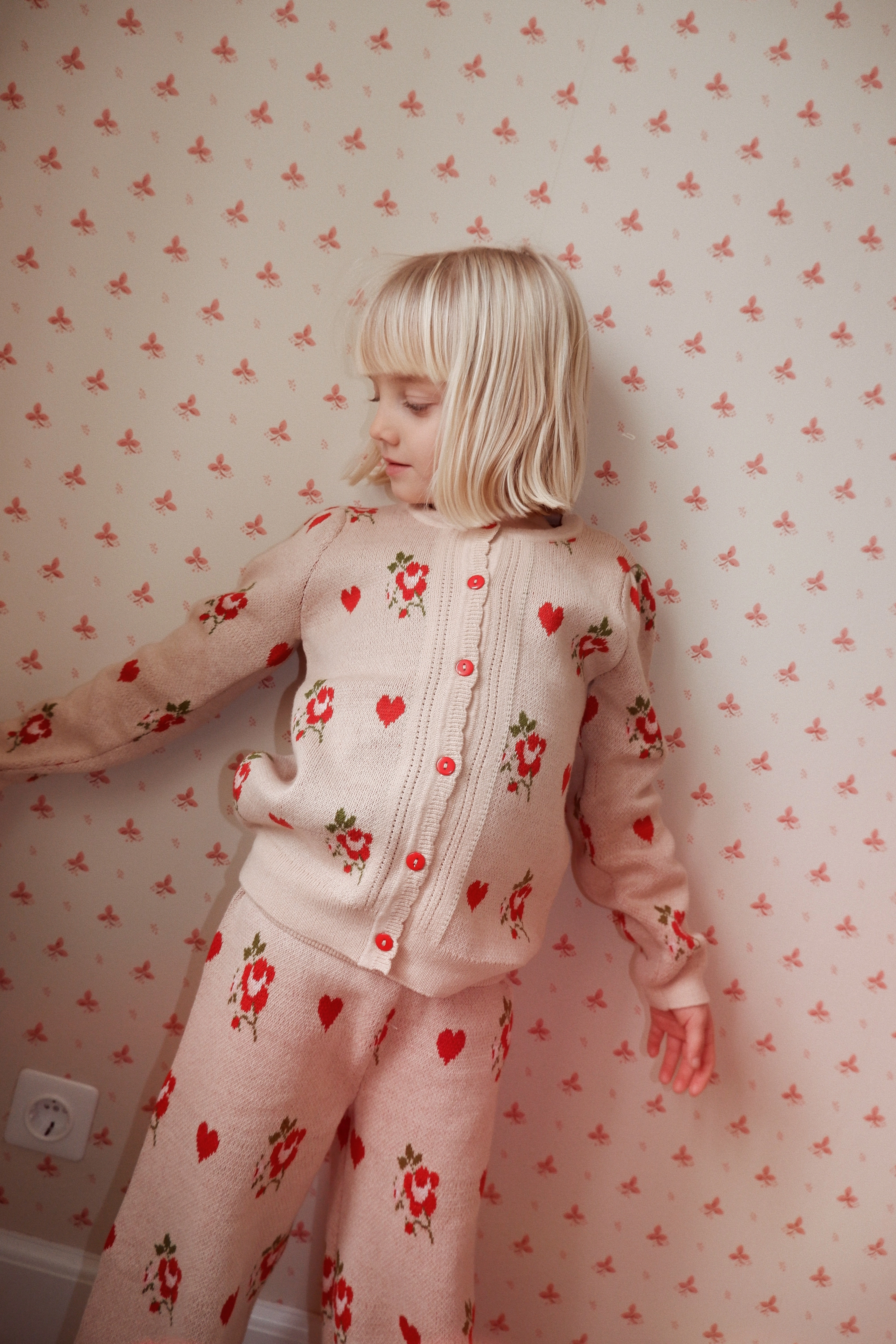 Floess Amelia Cardigan, Soft pink Belted Style Articulated Knees