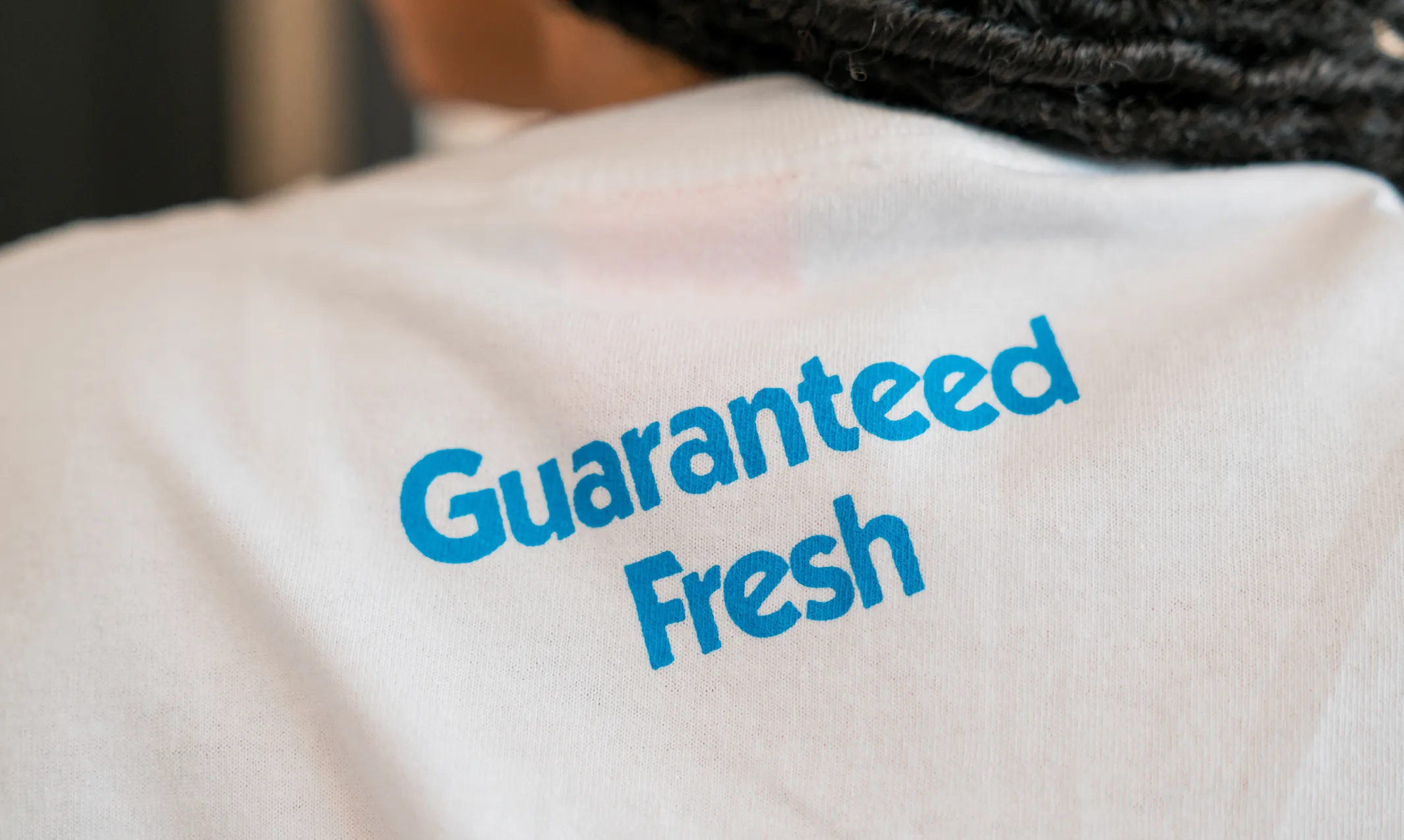 Manor "Guaranteed Fresh" T-Shirt M - White Trans Glow Stylish Protection