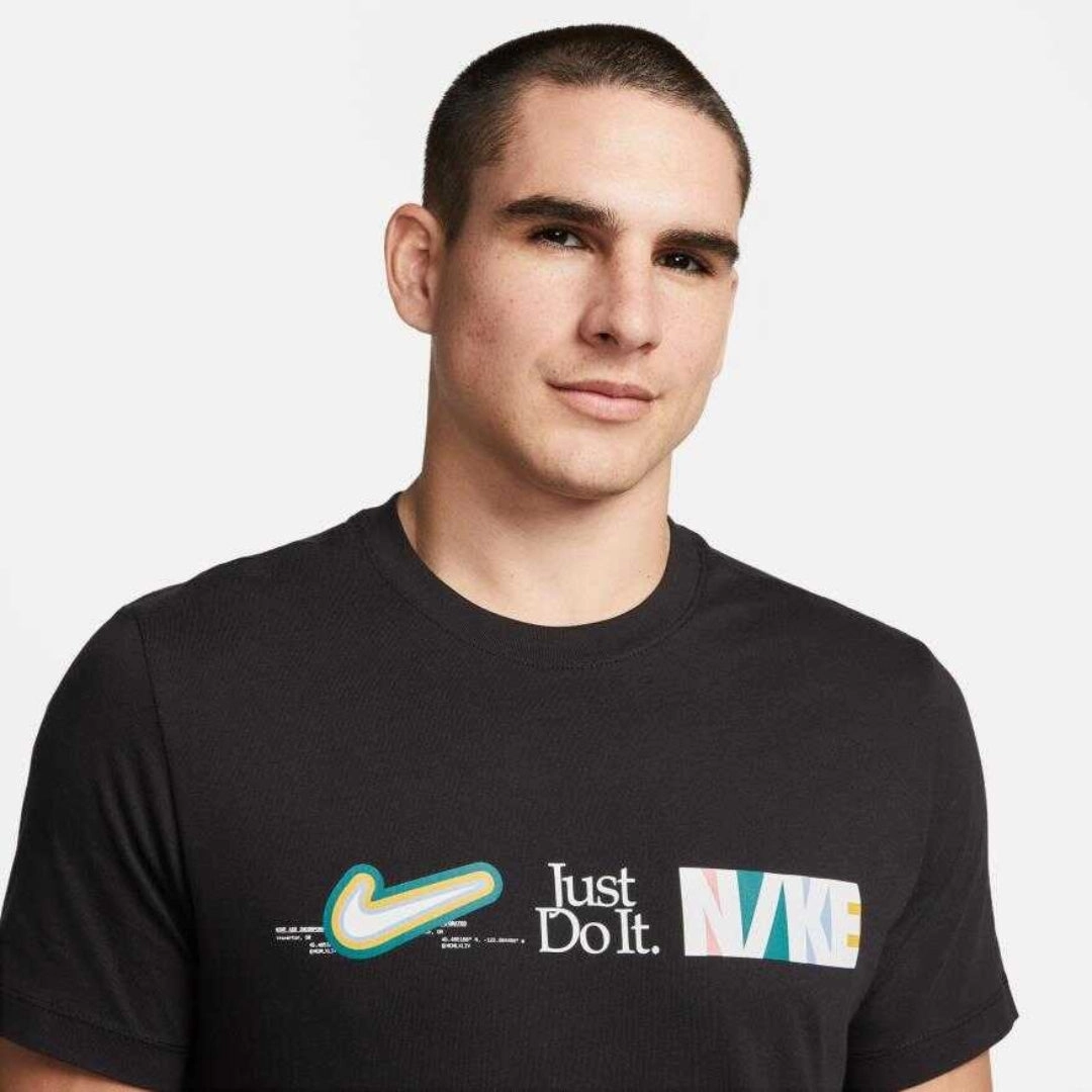 UV protected light layering DNA Graphic T-shirt