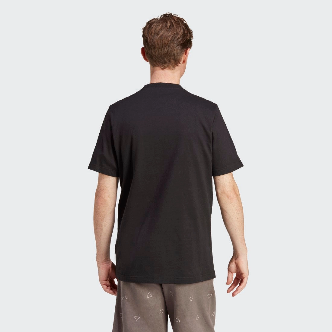 Oversized Silhouette Sporty Look Folded Badge Graphic T-Shirt