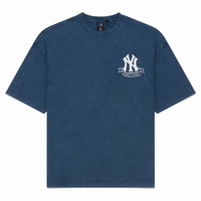 tech fabric Non Chafing Seam Placement Men's MLB New York Yankees Classic Logo Acid Tee