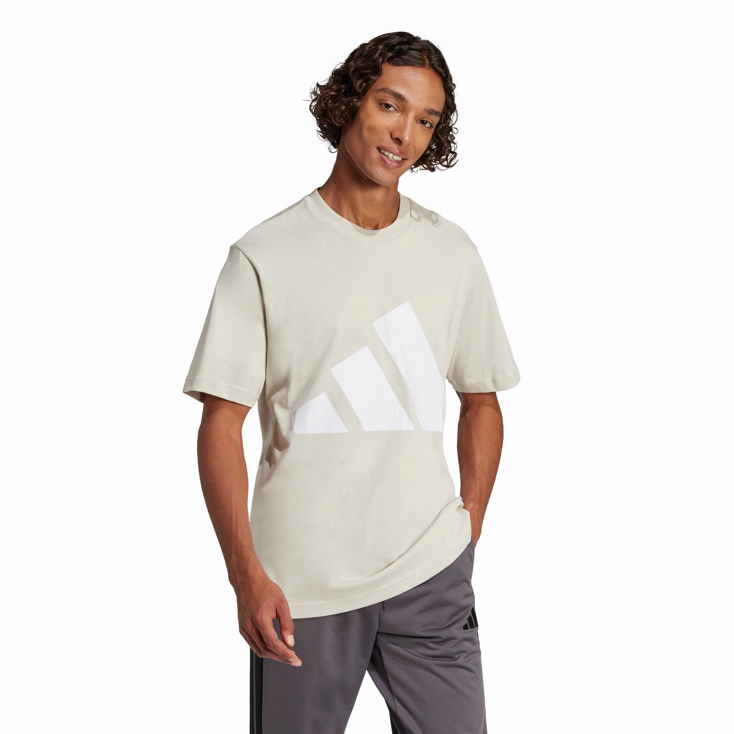 Essentials Big Logo T-shirt sporty wear Casual Chic Look