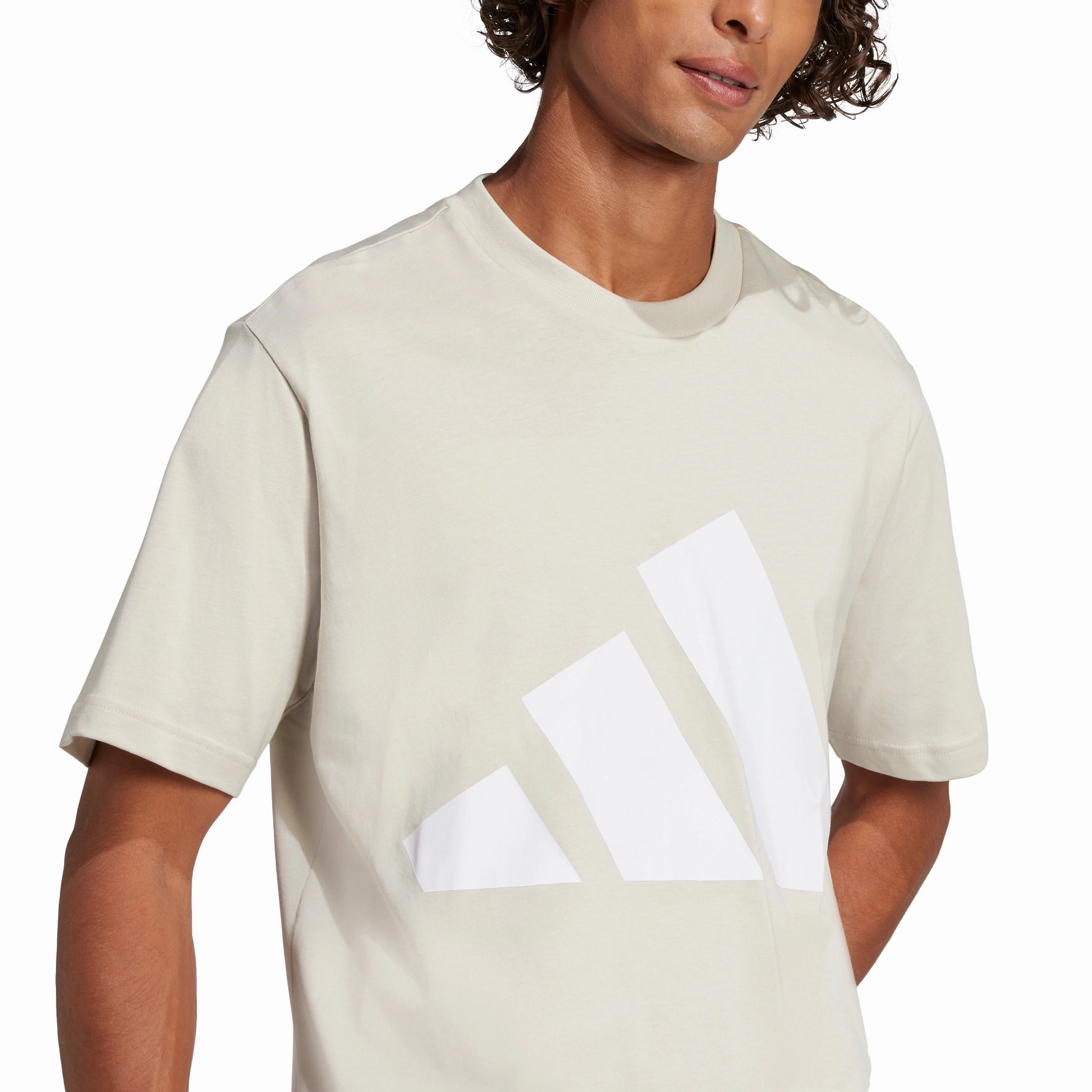 Essentials Big Logo T-shirt AdvancedMoistureManagement Relaxed fit style