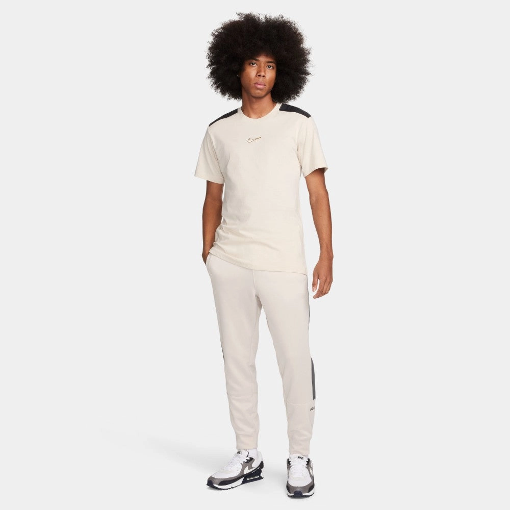 Graphic T-Shirt Modern Layering