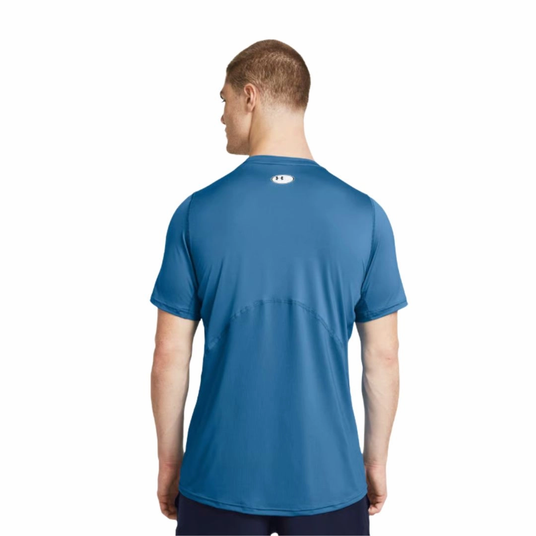 Low Profile Silhouette Casual Chic Look HeatGear? Fitted T-shirt
