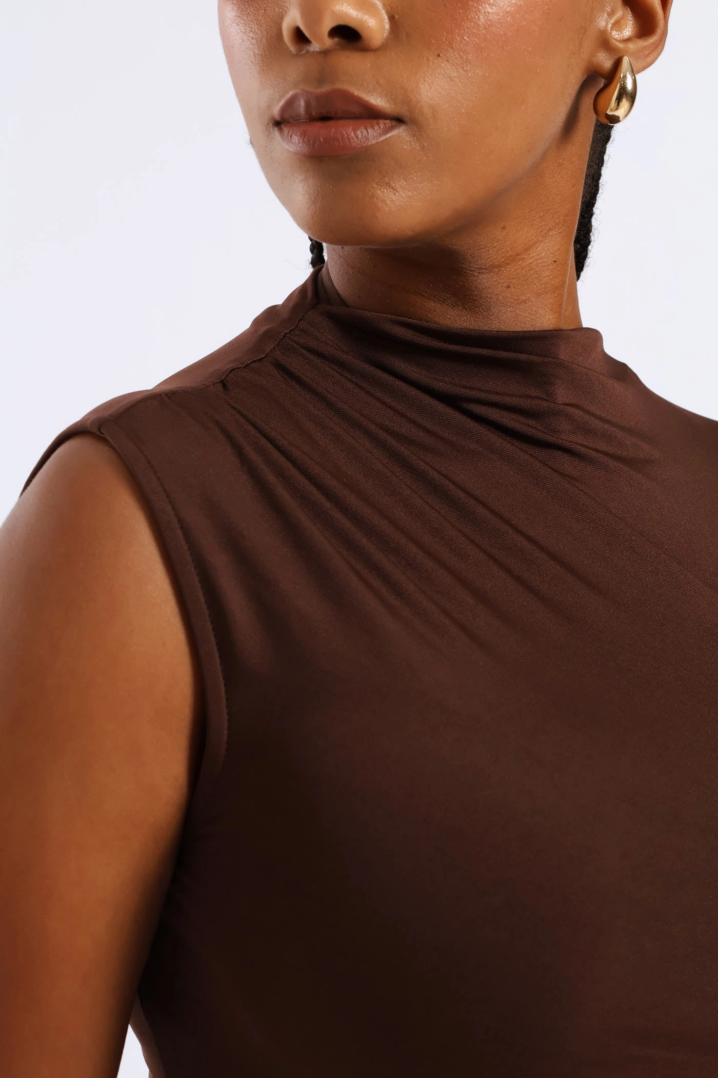 Neat Finish Simple Bow Hi-Neck Ruched Slinky Midi Dress - Brown