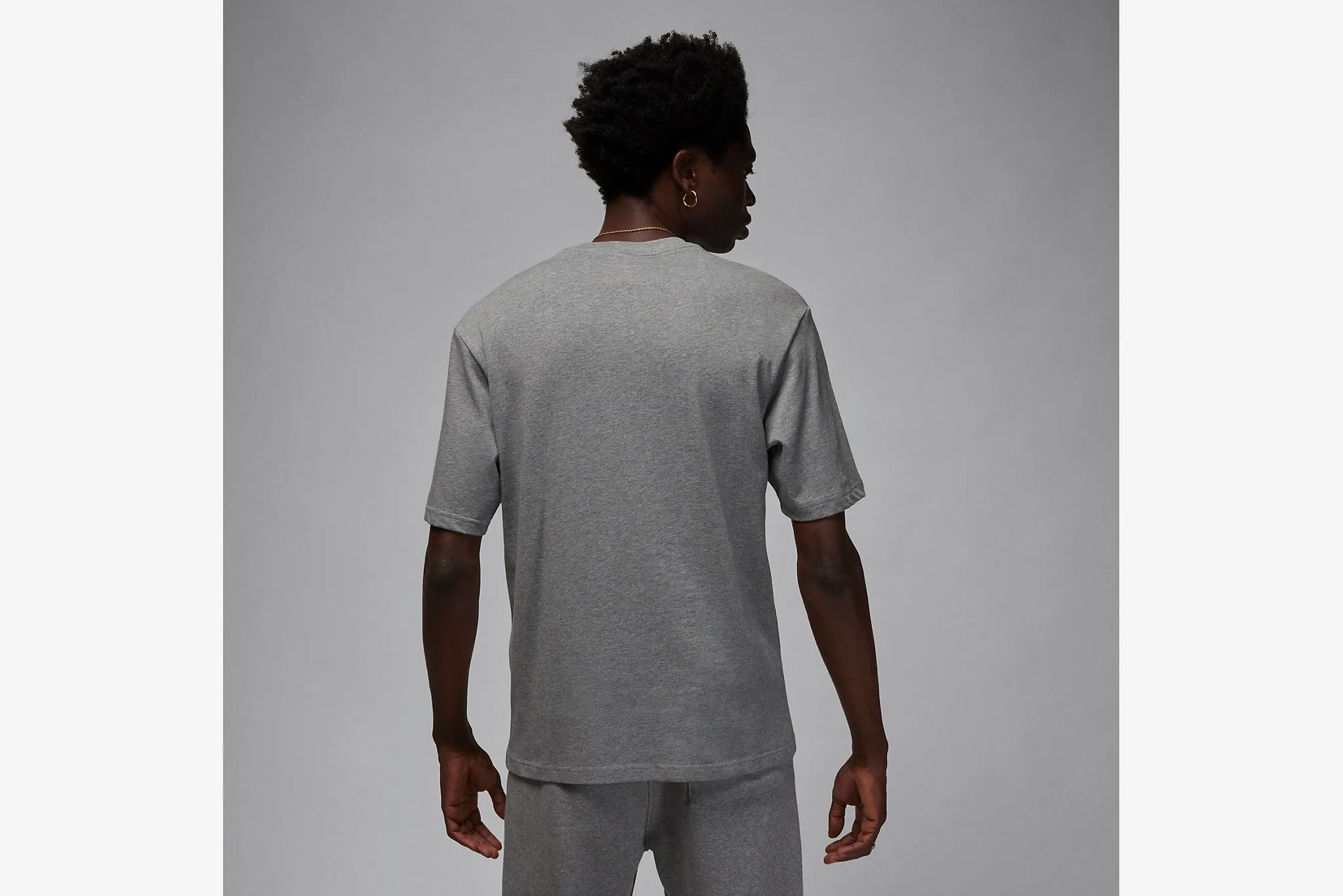 Jordan "Brand Tee" M - Carbon Heather Relaxed Jeans