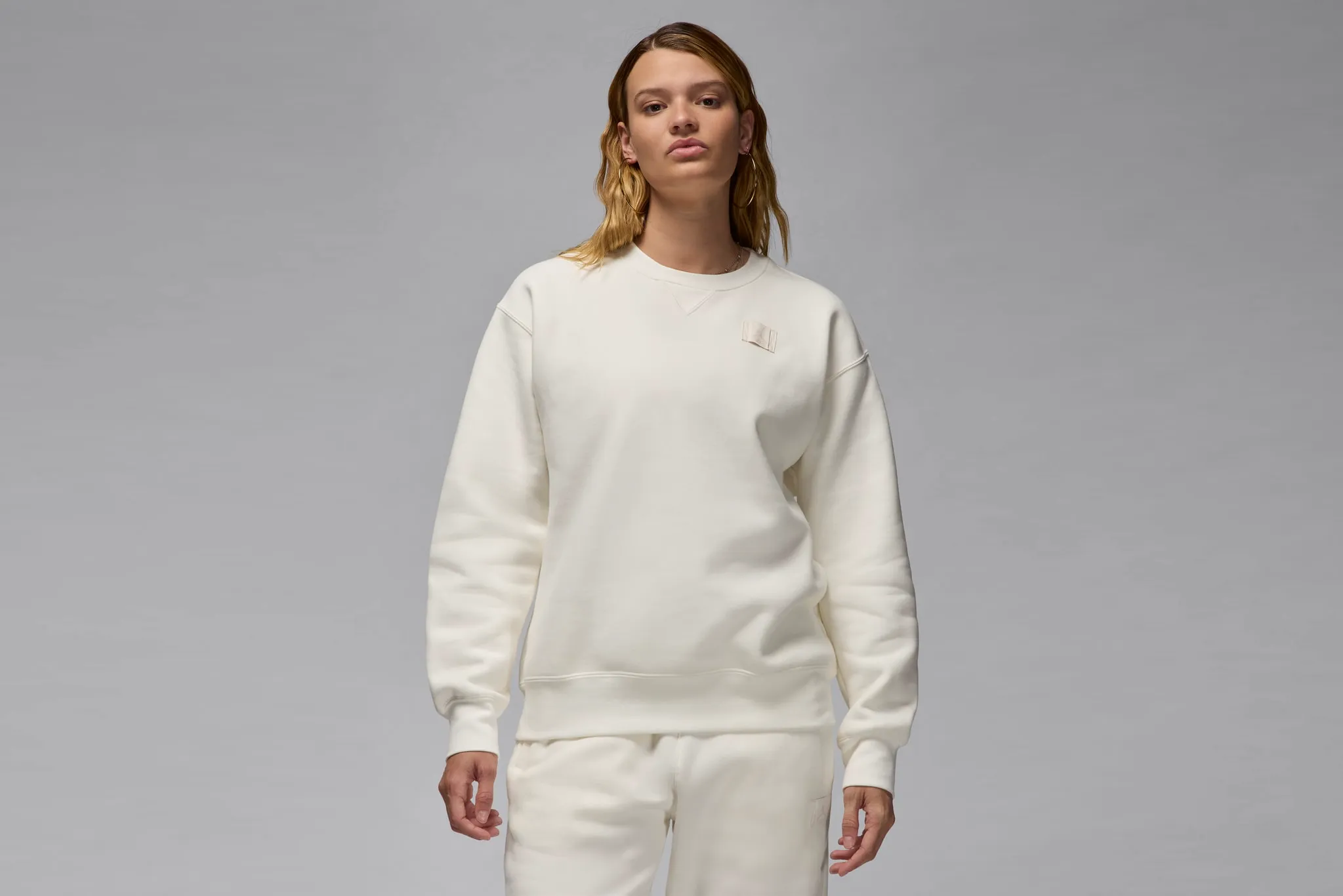 Strong Denim Weekend Look Jordan "Flight Fleece Crewneck Sweatshirt" W - Sail / Legend Light Brown