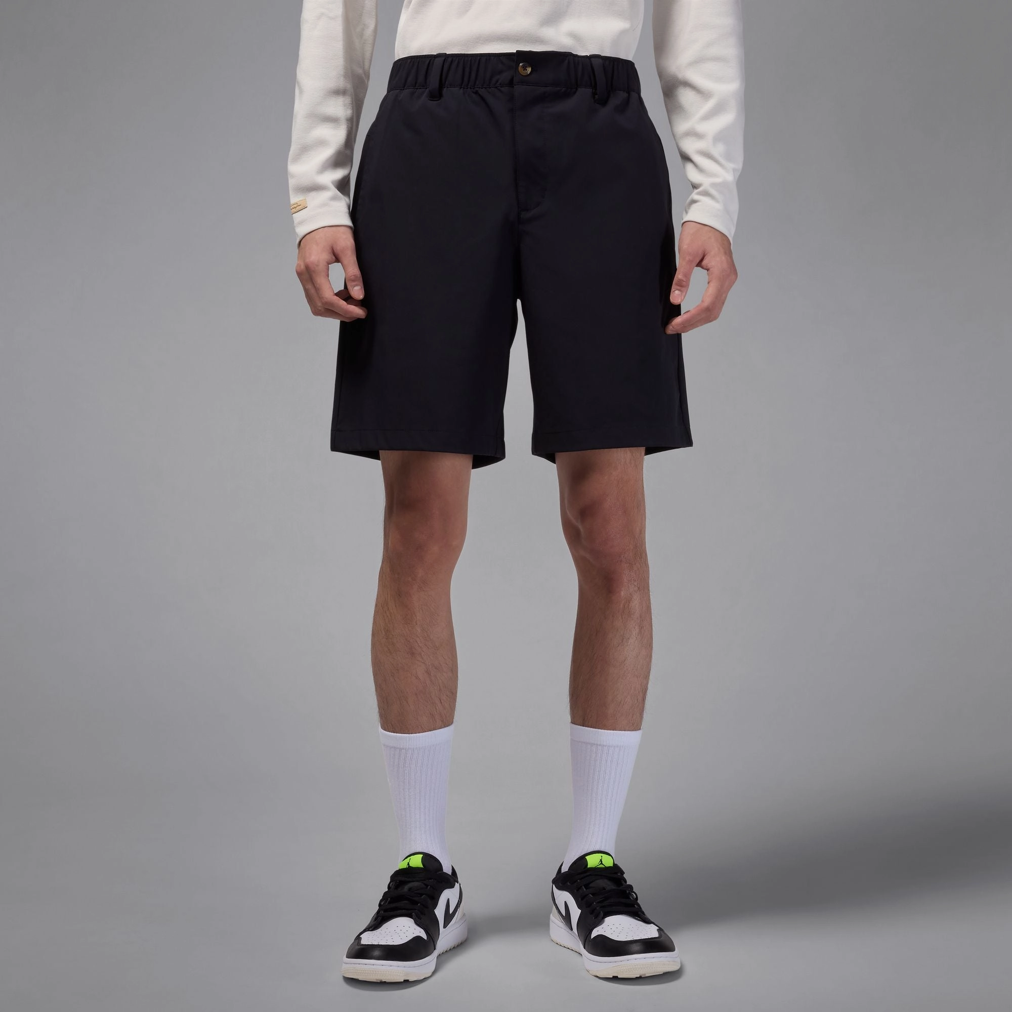 Jordan "Golf Shorts" M - Black Cozy Cardigan